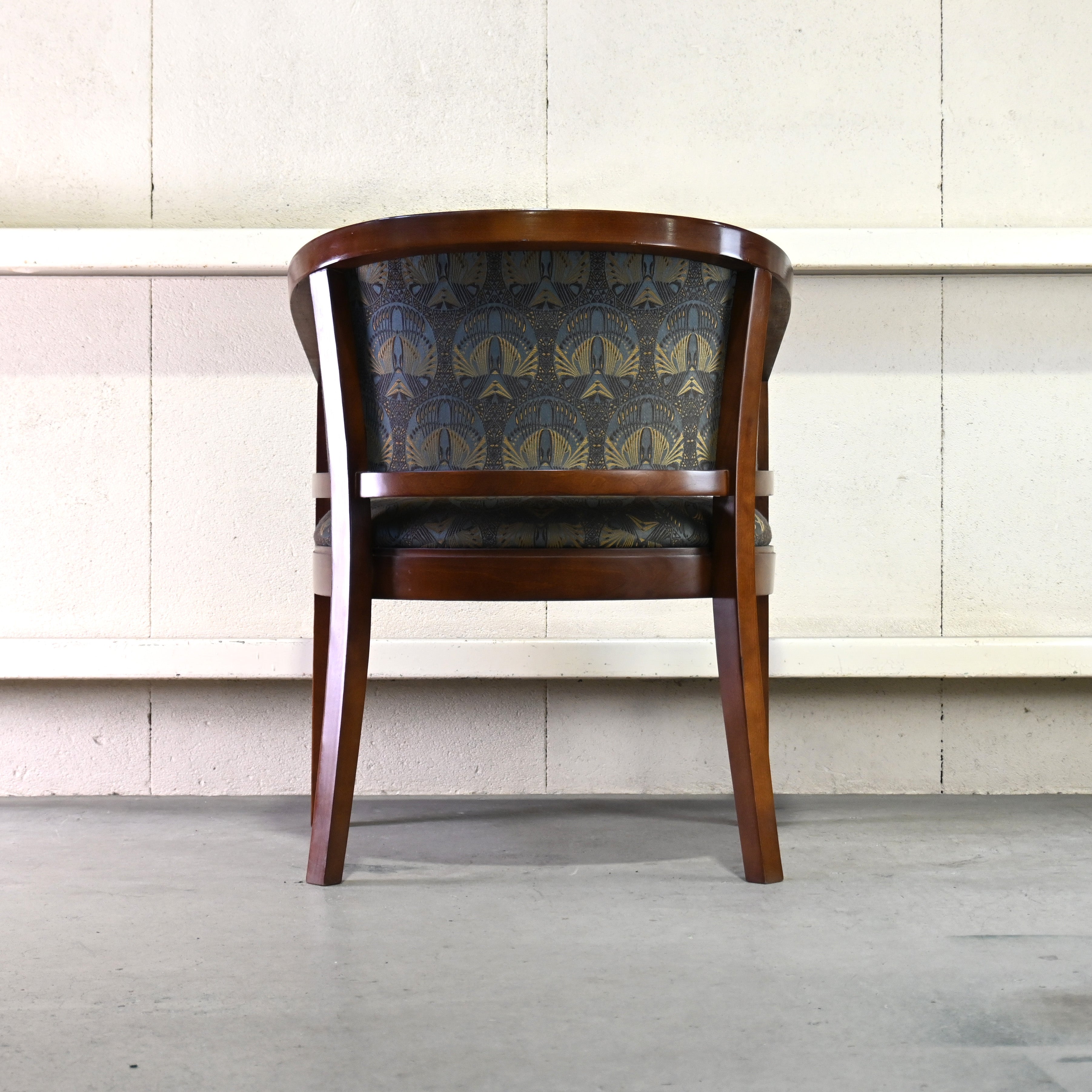 ZMG Radomsko Beech wood arm chair Made in Poland European classical style / ZMG ラドムスコ ブナ材 アームチェア ポーランド製 ヨーロピアンクラシカルスタイル