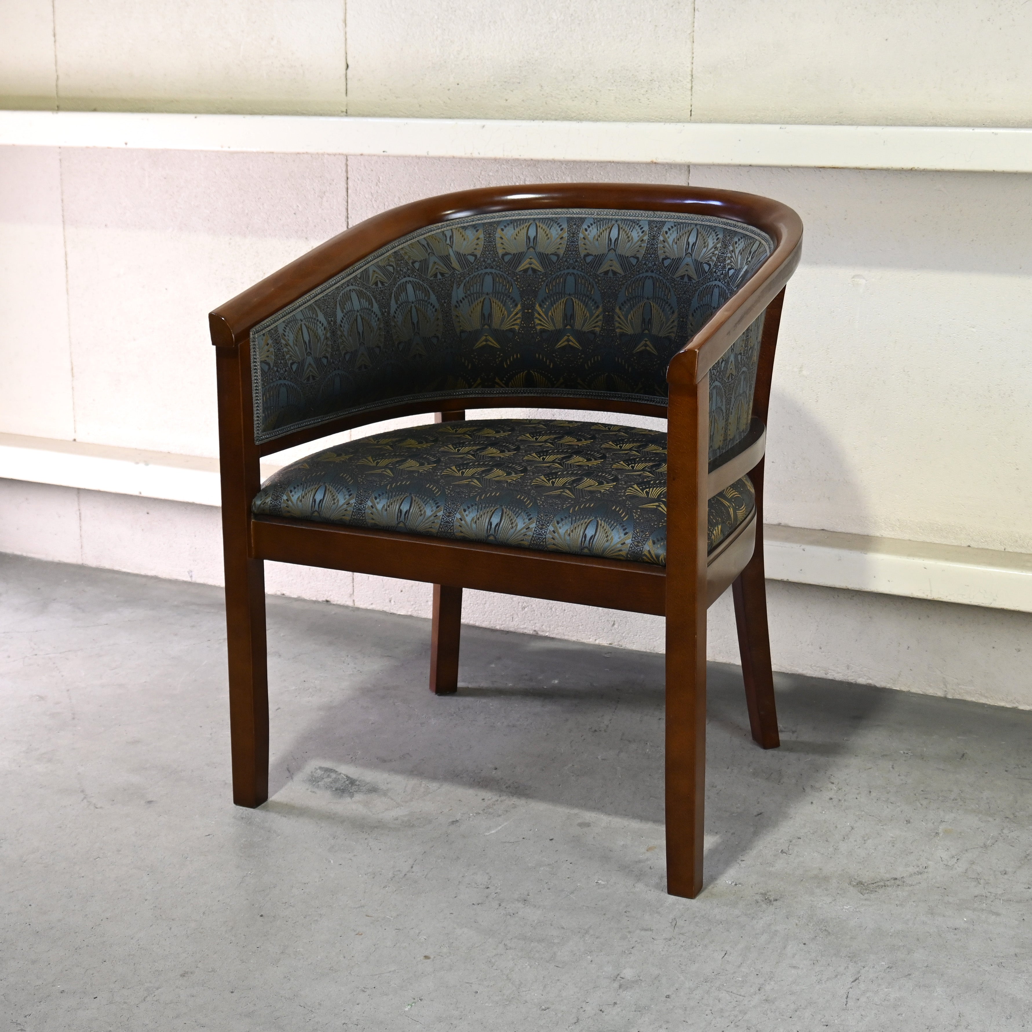 ZMG Radomsko Beech wood arm chair Made in Poland European classical style / ZMG ラドムスコ ブナ材 アームチェア ポーランド製 ヨーロピアンクラシカルスタイル