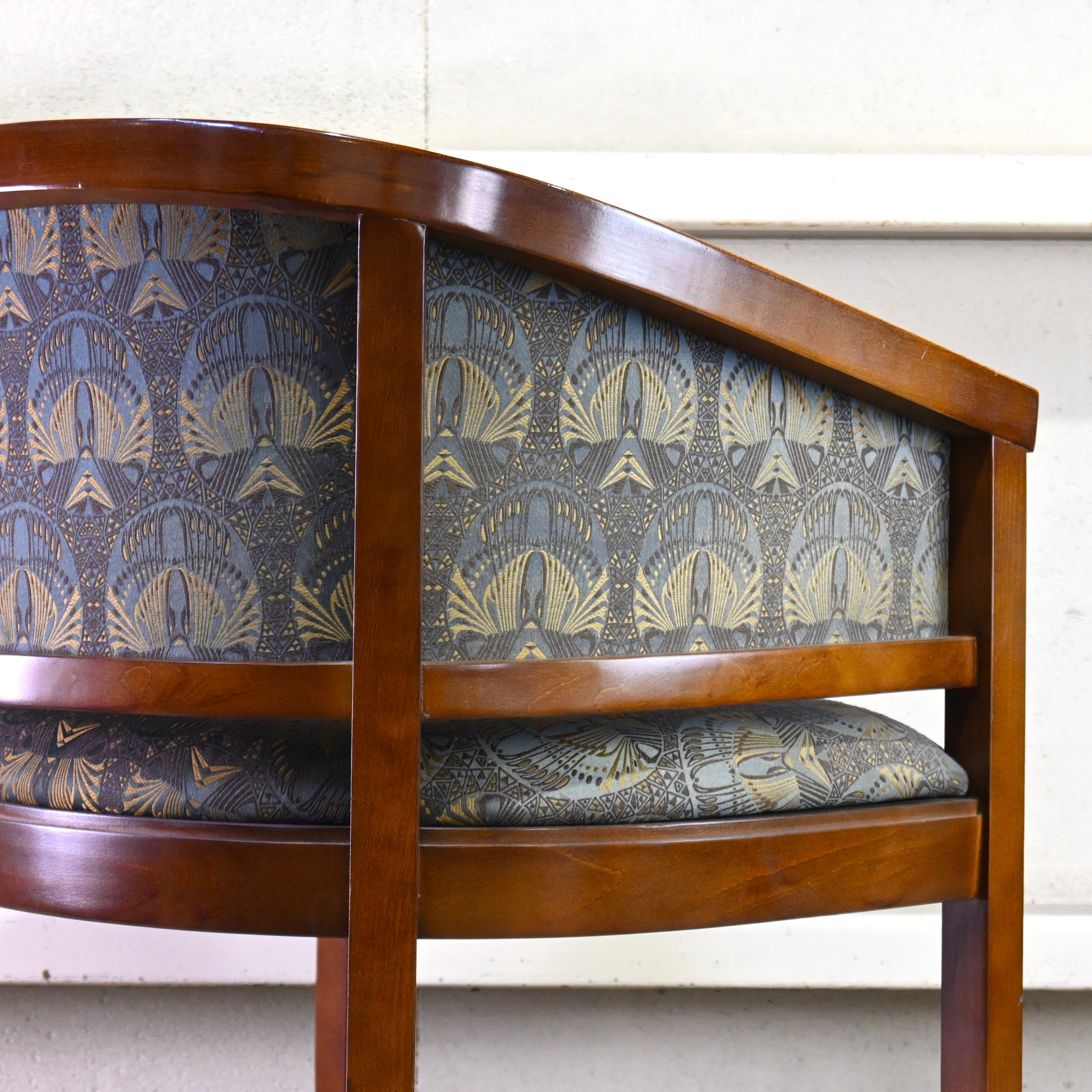 ZMG Radomsko Beech wood arm chair Made in Poland European classical style / ZMG ラドムスコ ブナ材 アームチェア ポーランド製 ヨーロピアンクラシカルスタイル