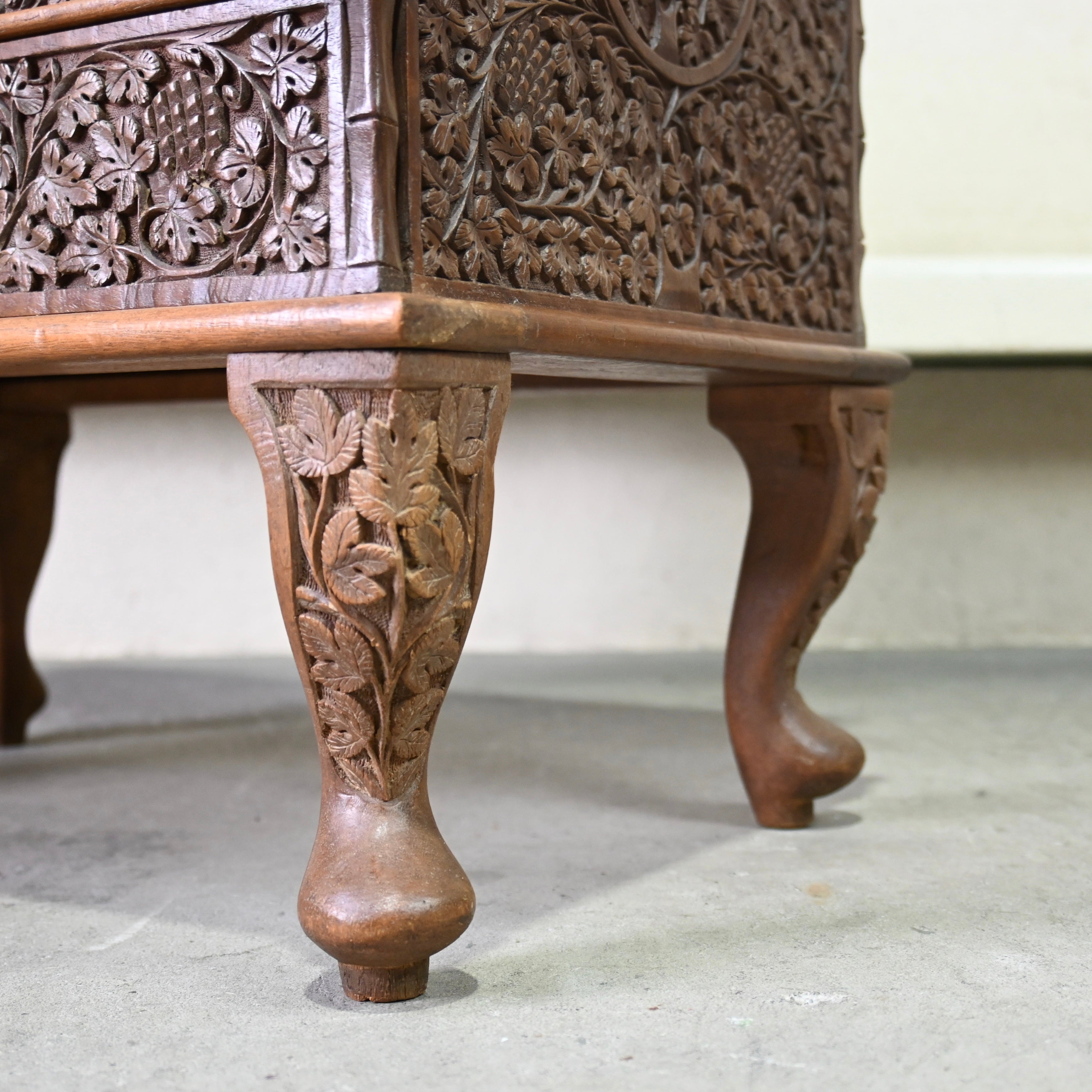 Asian furniture Wood carving Treasure box Small cabinet / アジアン家具 彫刻 トレジャーボックス スモールキャビネット