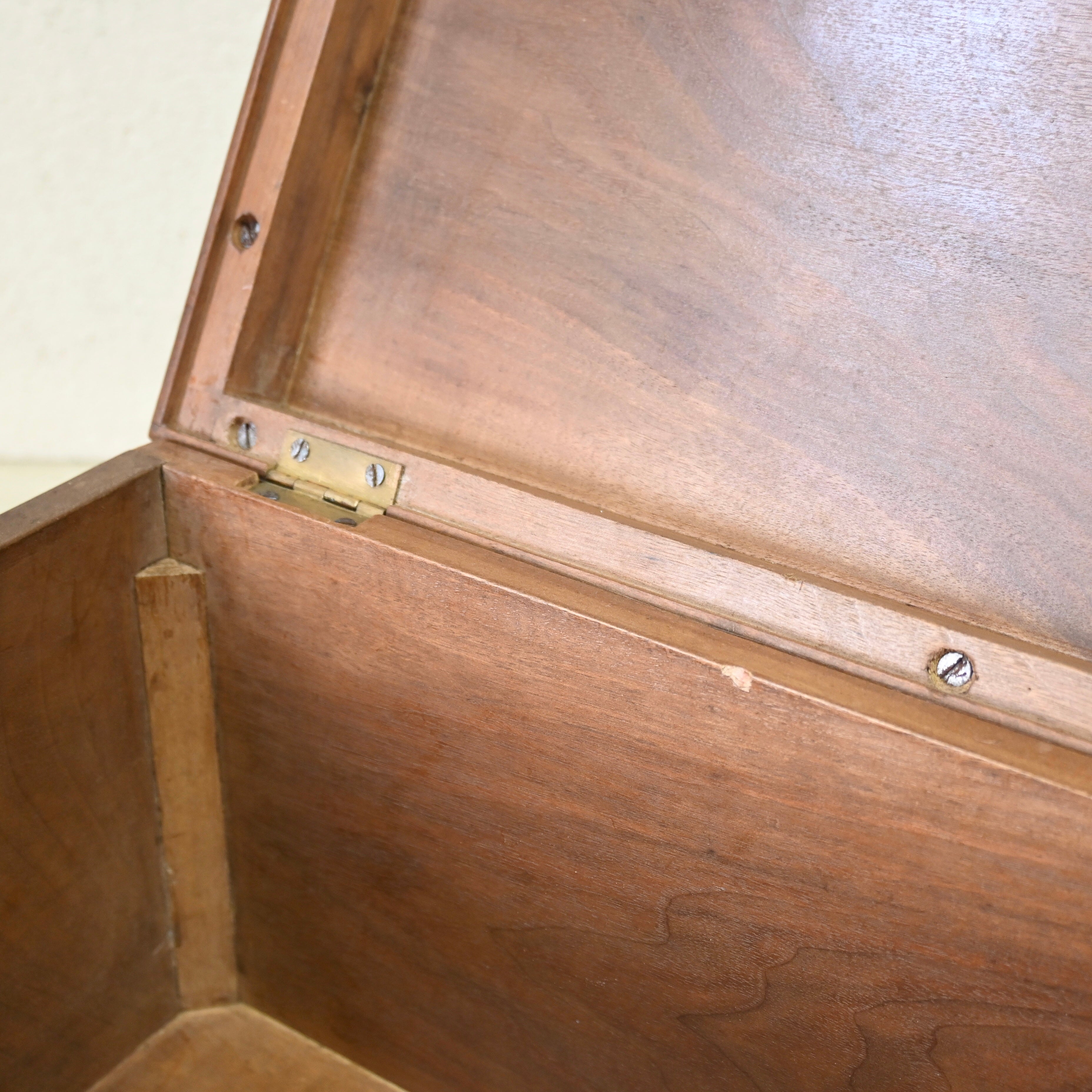 Asian furniture Wood carving Treasure box Small cabinet / アジアン家具 彫刻 トレジャーボックス スモールキャビネット