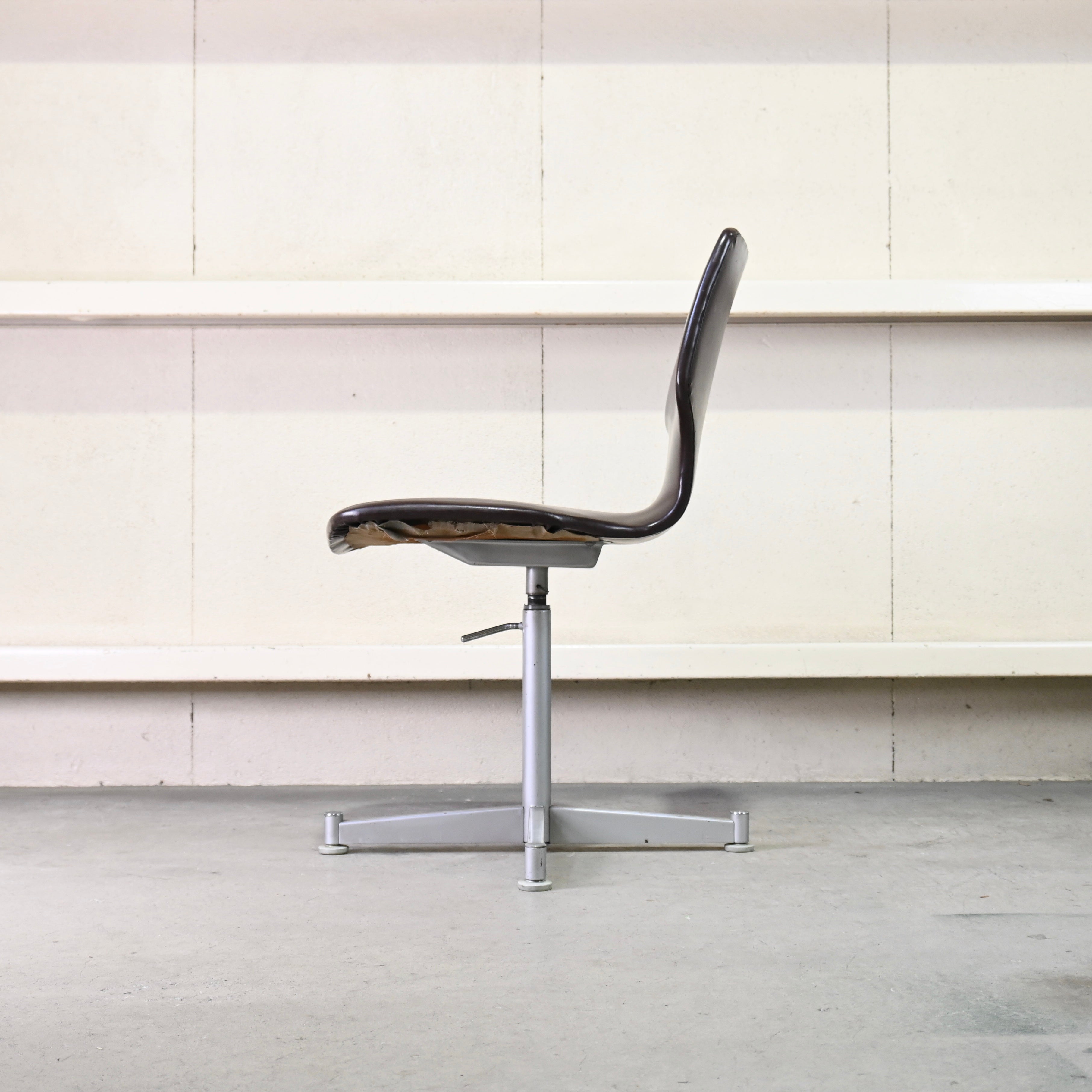 Nisso Hi - Mold Desk chair Brown Japanese modern / ニッソーハイモールド デスクチェア ブラウン ジャパニーズモダン