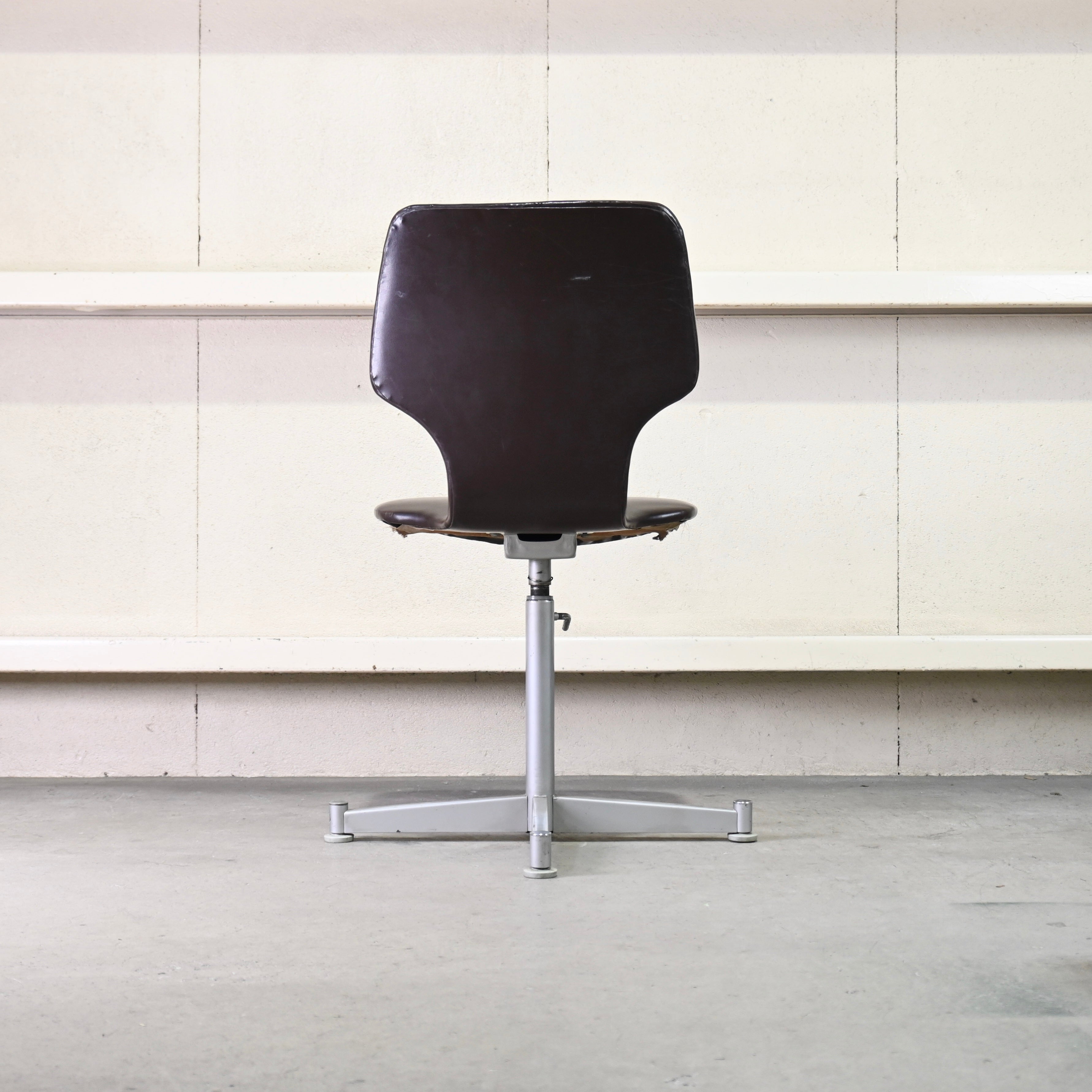 Nisso Hi - Mold Desk chair Brown Japanese modern / ニッソーハイモールド デスクチェア ブラウン ジャパニーズモダン