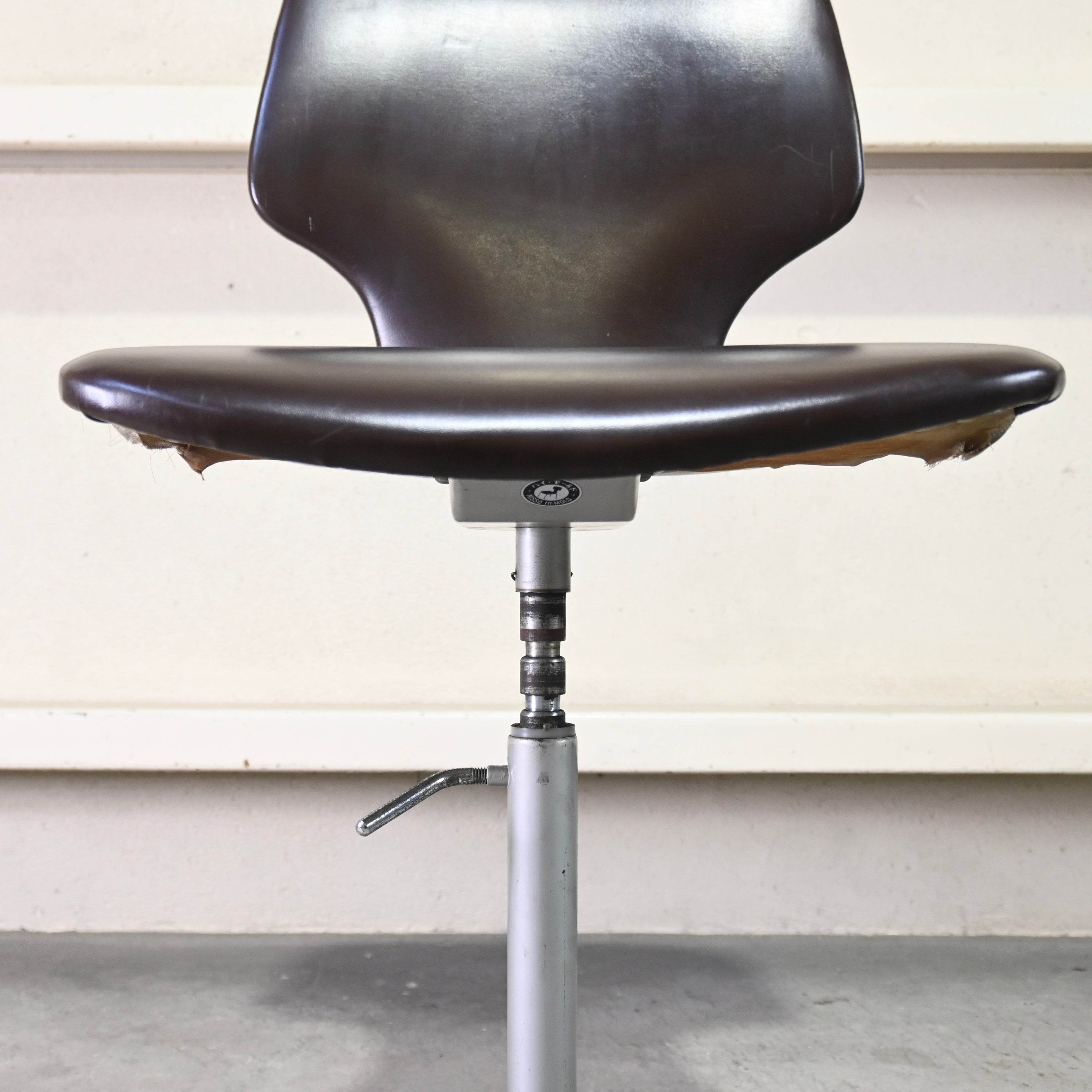 Nisso Hi - Mold Desk chair Brown Japanese modern / ニッソーハイモールド デスクチェア ブラウン ジャパニーズモダン