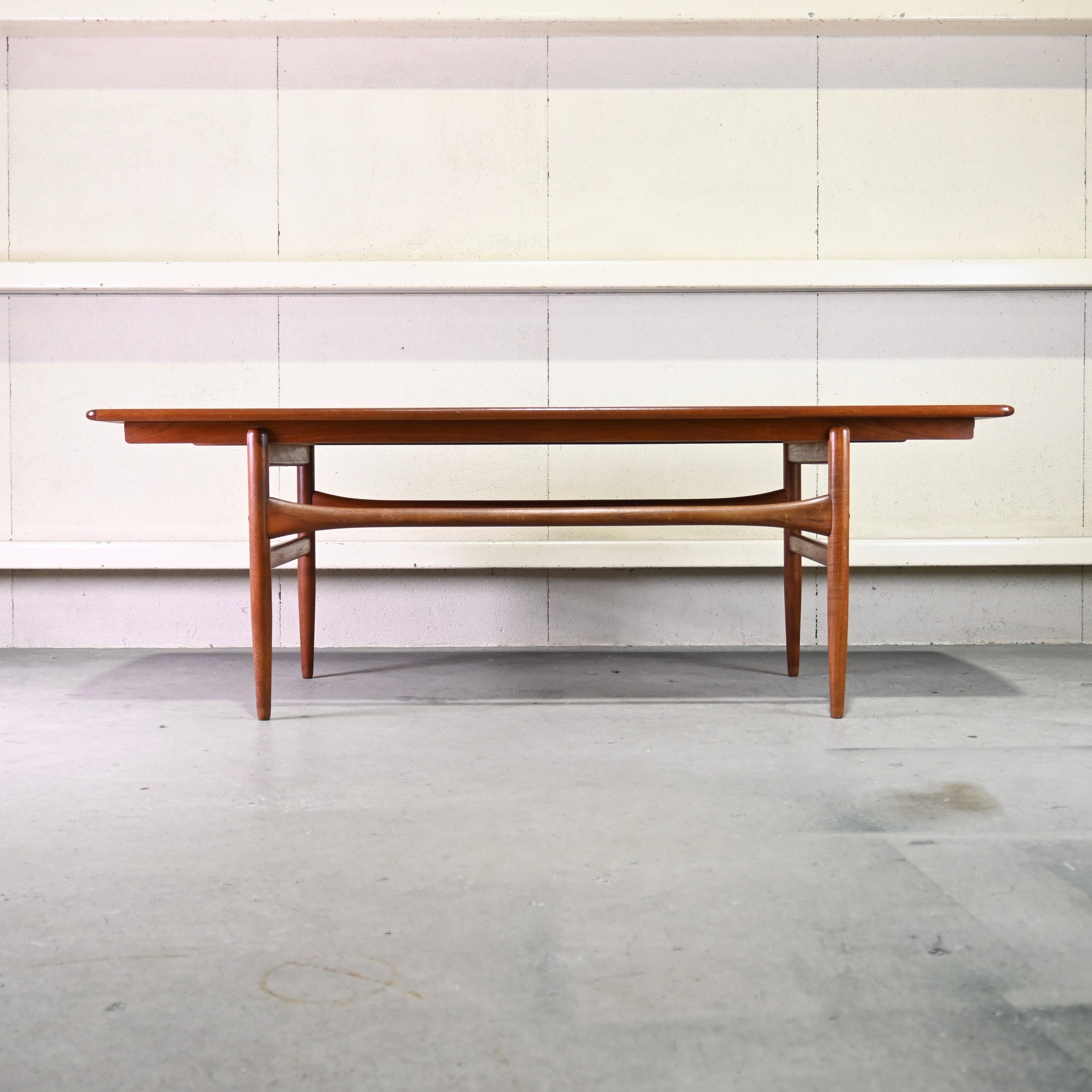 Arrebo Møbler × Andreas Hansen Teakwood Extension center table Danish vintage Midcentury / アレボモブラー アンドレスハンセン チーク材 エクステンション センターテーブル デンマークヴィンテージ ミットセンチュリー