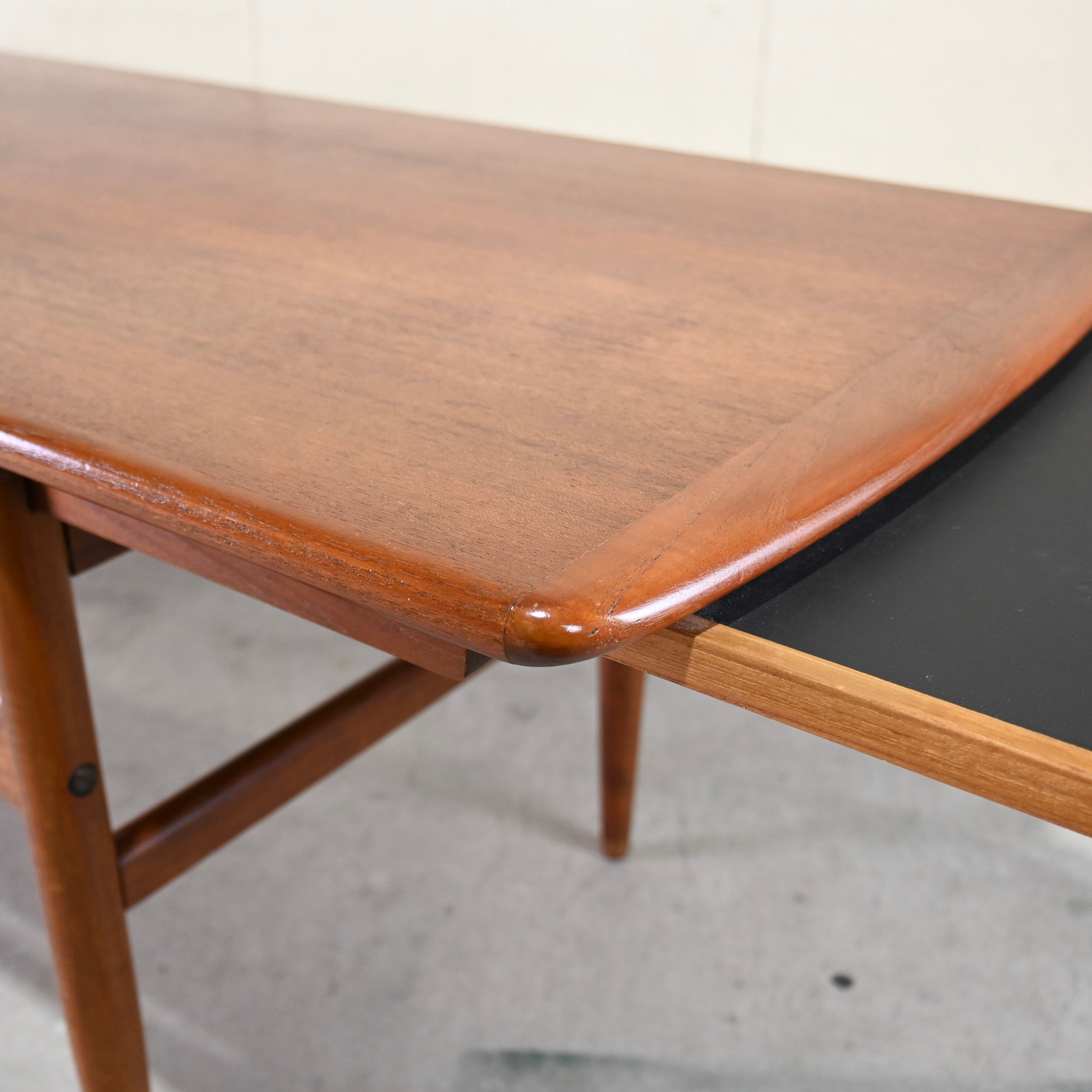 Arrebo Møbler × Andreas Hansen Teakwood Extension center table Danish vintage Midcentury / アレボモブラー アンドレスハンセン チーク材 エクステンション センターテーブル デンマークヴィンテージ ミットセンチュリー