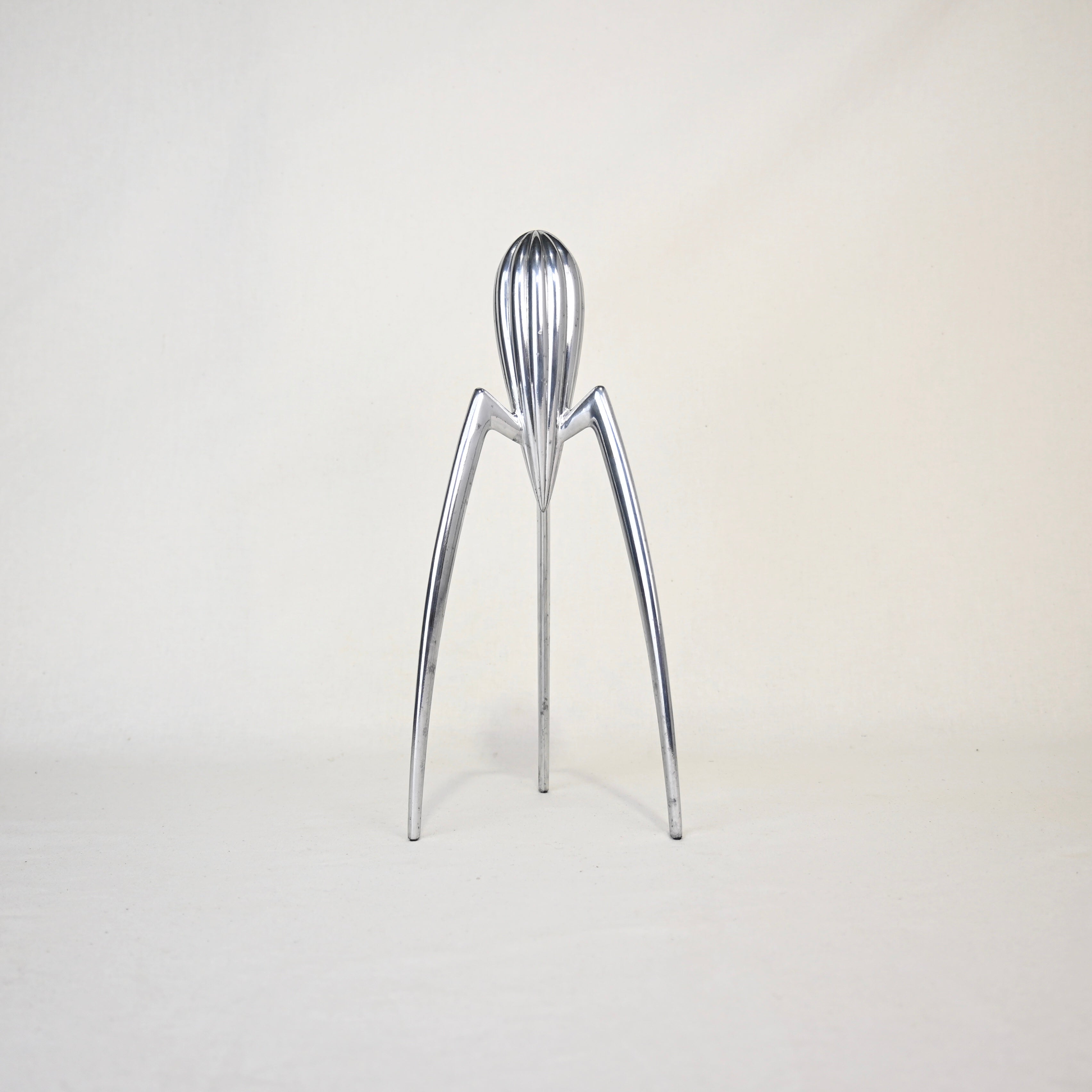 ALESSI JUICY SALIF Lemon squeezer Philippe Starck Italian modern / アレッシィ ジューシーサリフ レモンスクイーザー レモン絞り器 フィリップスタルク イタリアンモダンデザイン