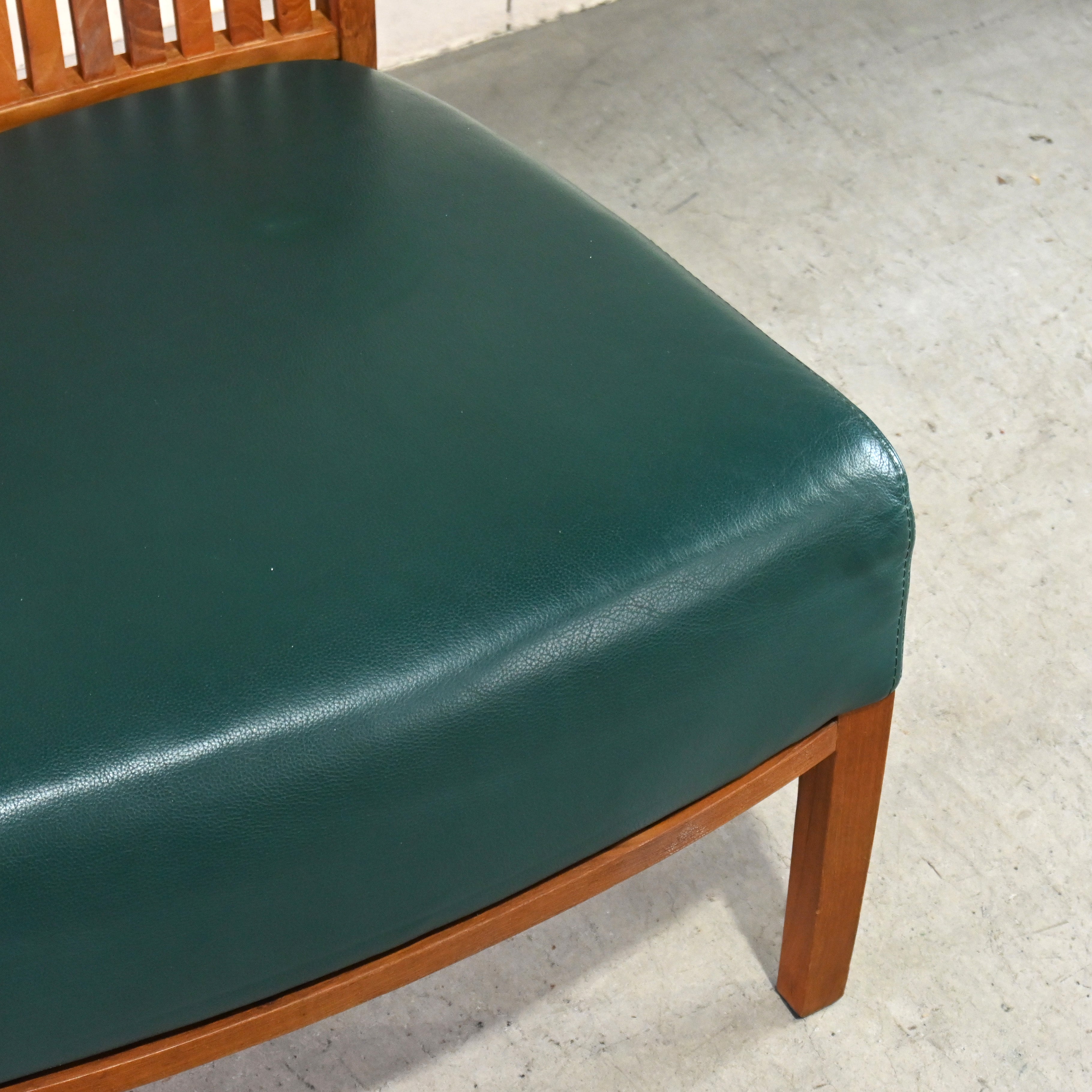 BC Kobo Teakwood × Leather Lounge chair Wide Green Japanese modern Scandinavian design / BC工房 チーク材 × リアルレザー ラウンジチェア ワイド グリーン ジャパニーズモダン 北欧デザイン
