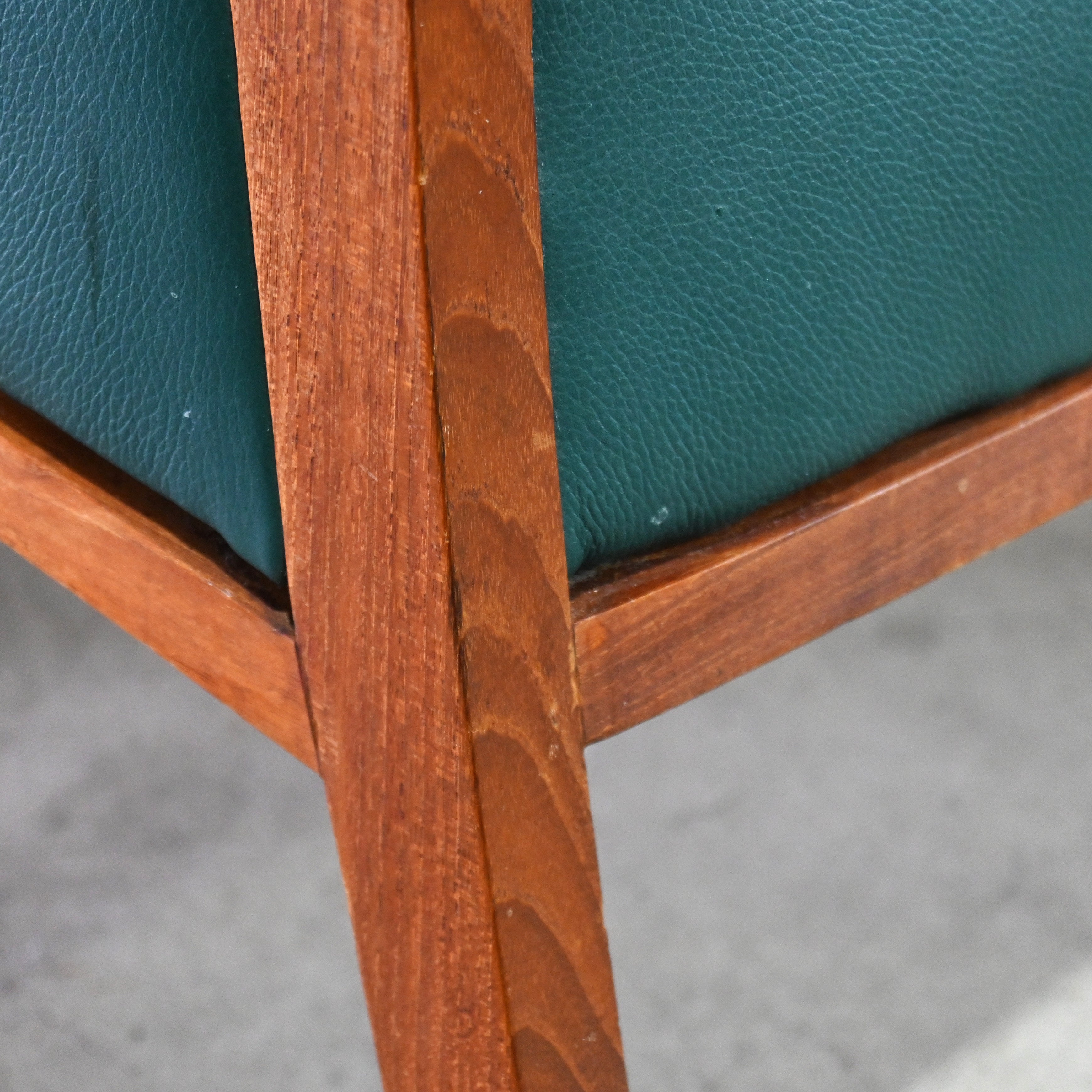 BC Kobo Teakwood × Leather Lounge chair Wide Green Japanese modern Scandinavian design / BC工房 チーク材 × リアルレザー ラウンジチェア ワイド グリーン ジャパニーズモダン 北欧デザイン