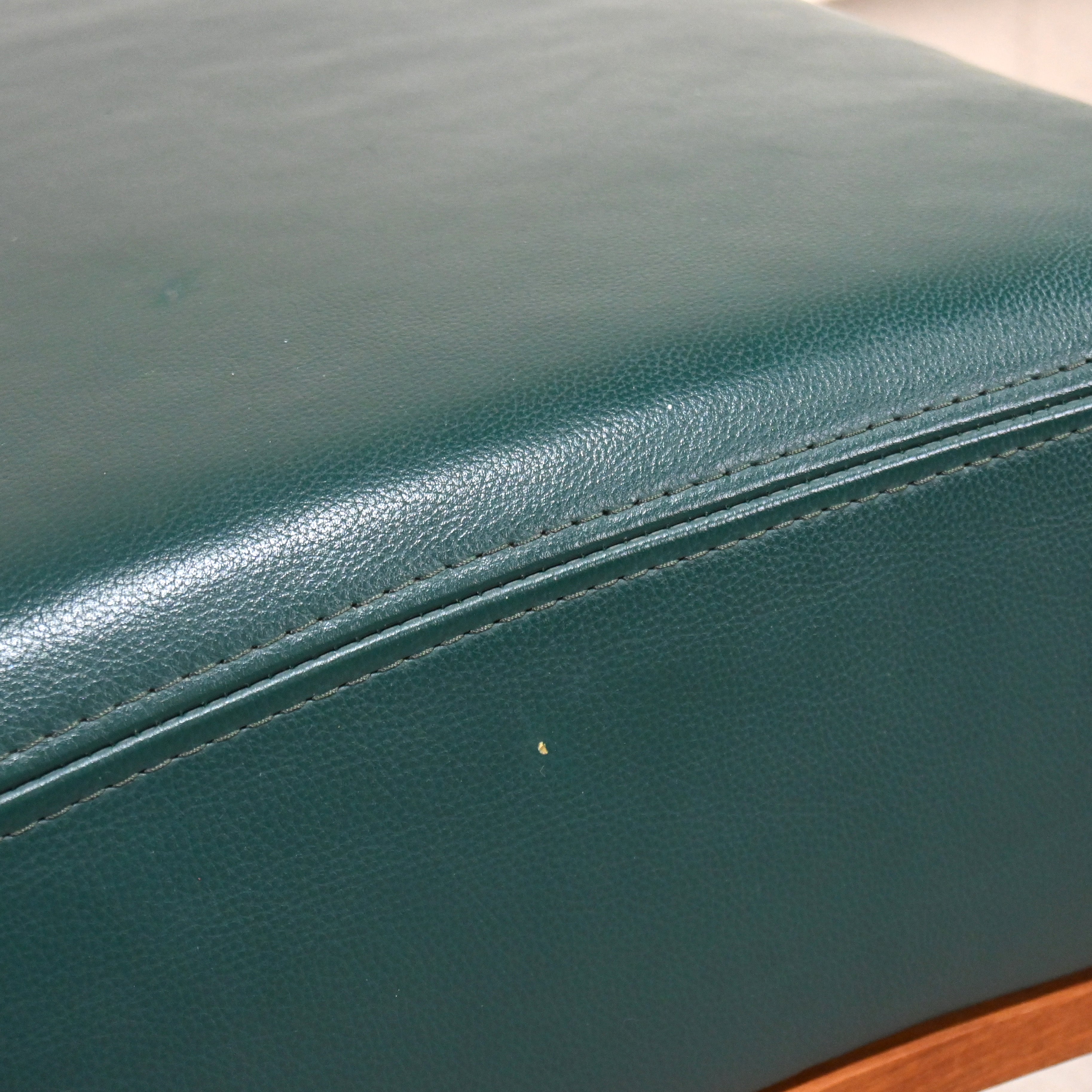 BC Kobo Teakwood × Leather Lounge chair Wide Green Japanese modern Scandinavian design / BC工房 チーク材 × リアルレザー ラウンジチェア ワイド グリーン ジャパニーズモダン 北欧デザイン