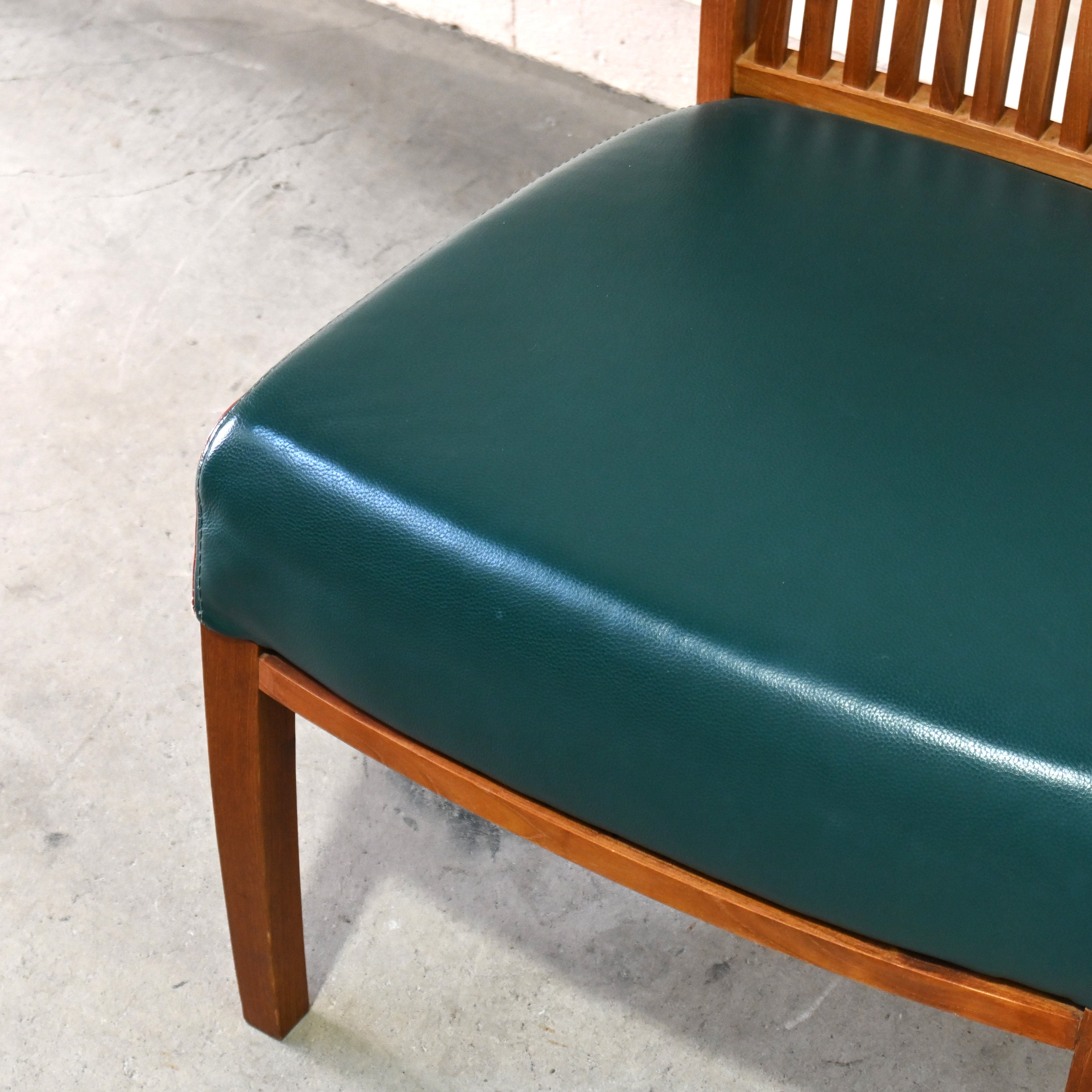 BC Kobo Teakwood × Leather Lounge chair Japanese modern Scandinavian design [A] Brick red [B] Green / BC工房 チーク材 × リアルレザー ラウンジチェア ジャパニーズモダン 北欧デザイン [A] ブリックレッド [B] グリーン