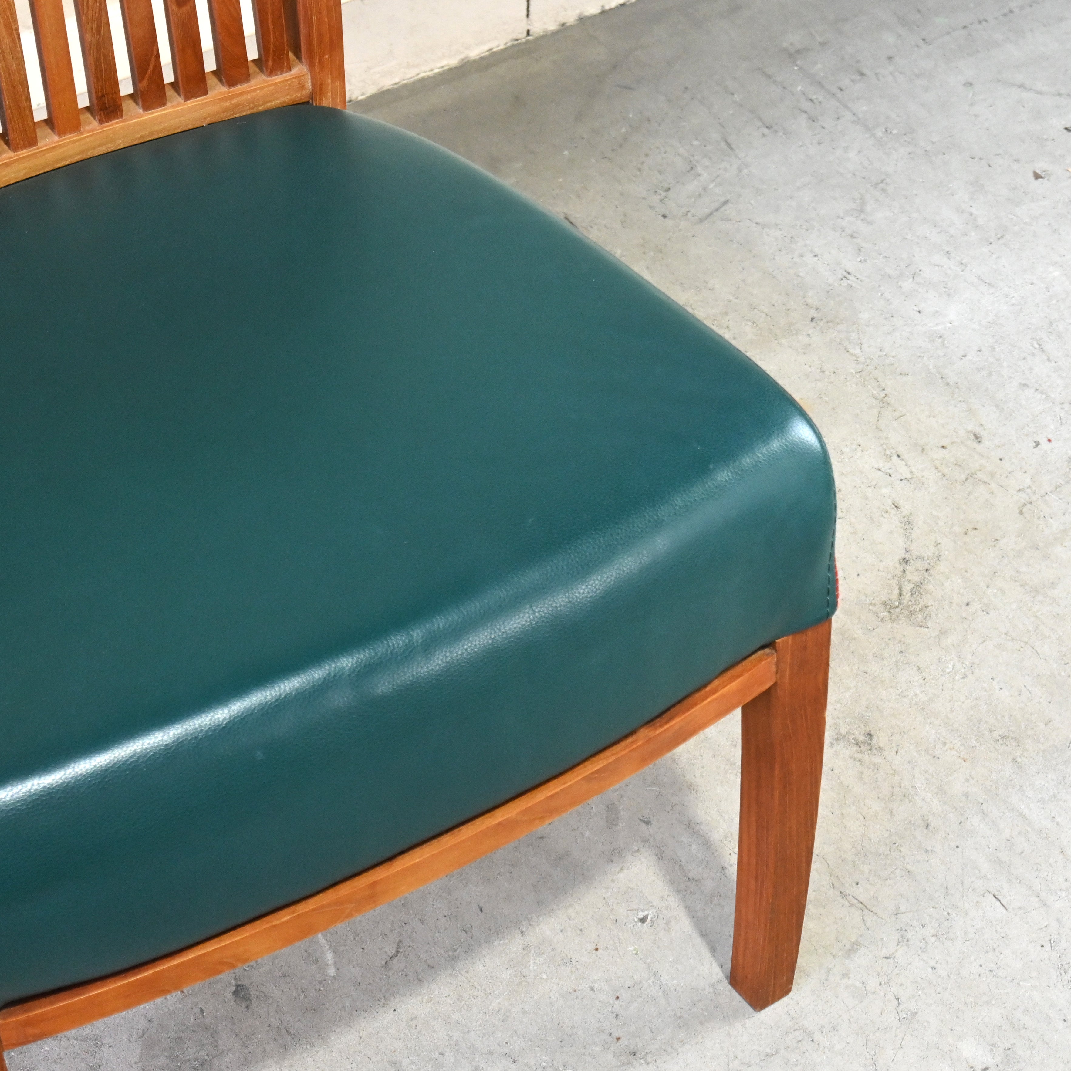BC Kobo Teakwood × Leather Lounge chair Japanese modern Scandinavian design [A] Brick red [B] Green / BC工房 チーク材 × リアルレザー ラウンジチェア ジャパニーズモダン 北欧デザイン [A] ブリックレッド [B] グリーン