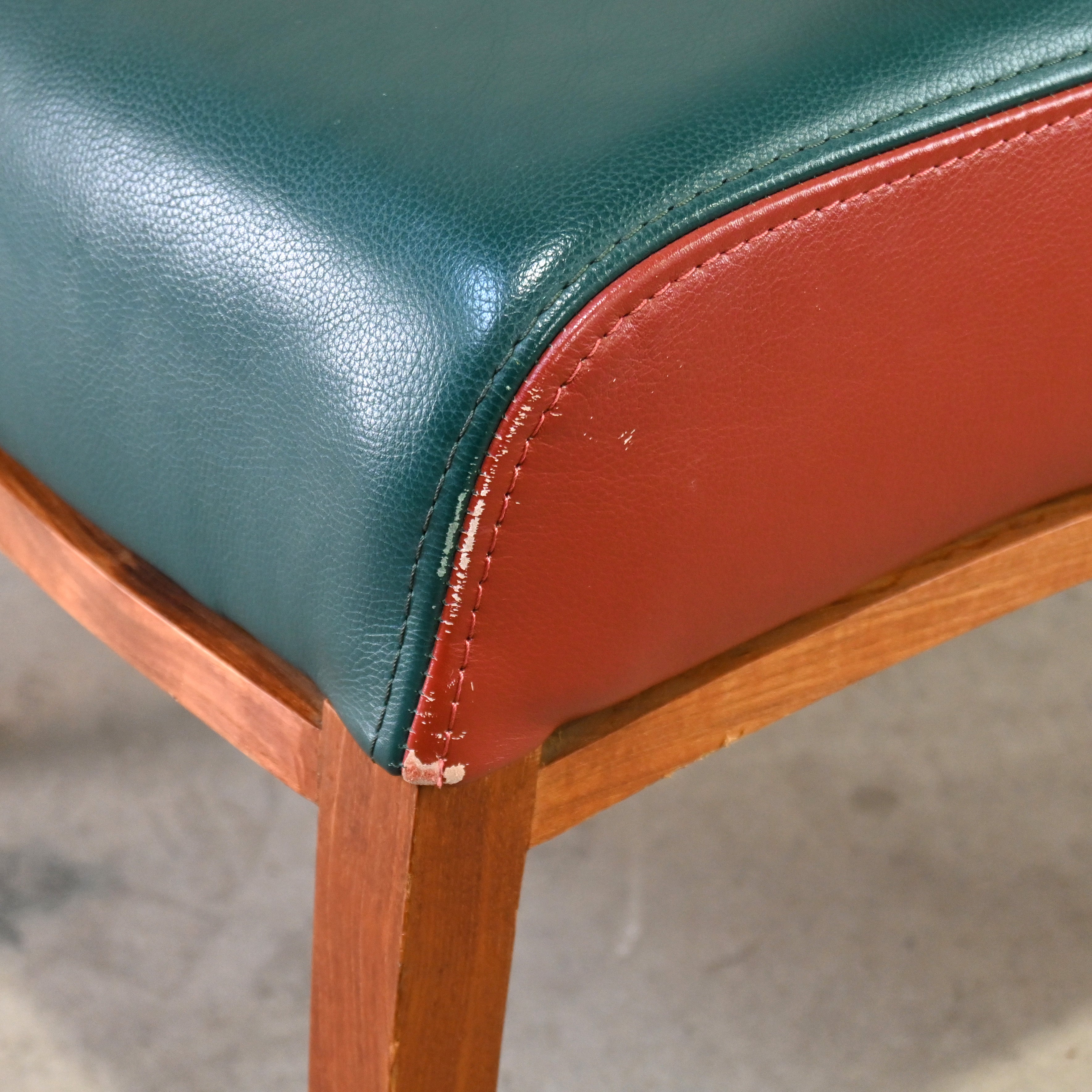 BC Kobo Teakwood × Leather Lounge chair Japanese modern Scandinavian design [A] Brick red [B] Green / BC工房 チーク材 × リアルレザー ラウンジチェア ジャパニーズモダン 北欧デザイン [A] ブリックレッド [B] グリーン