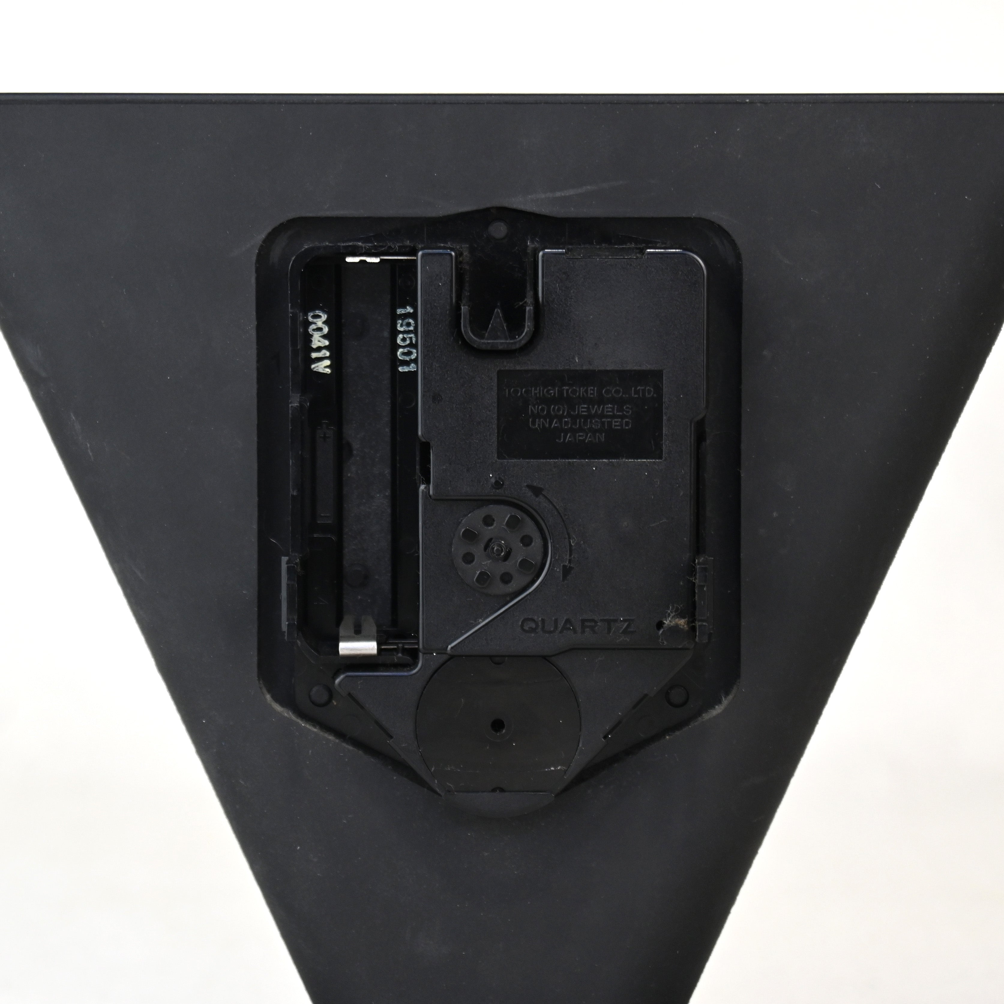 JECO Table clock Triangle body Retropop Postmodern Memphis style / ジェコー 置き時計 トライアングルボディ レトロポップ ポストモダン メンフィススタイル