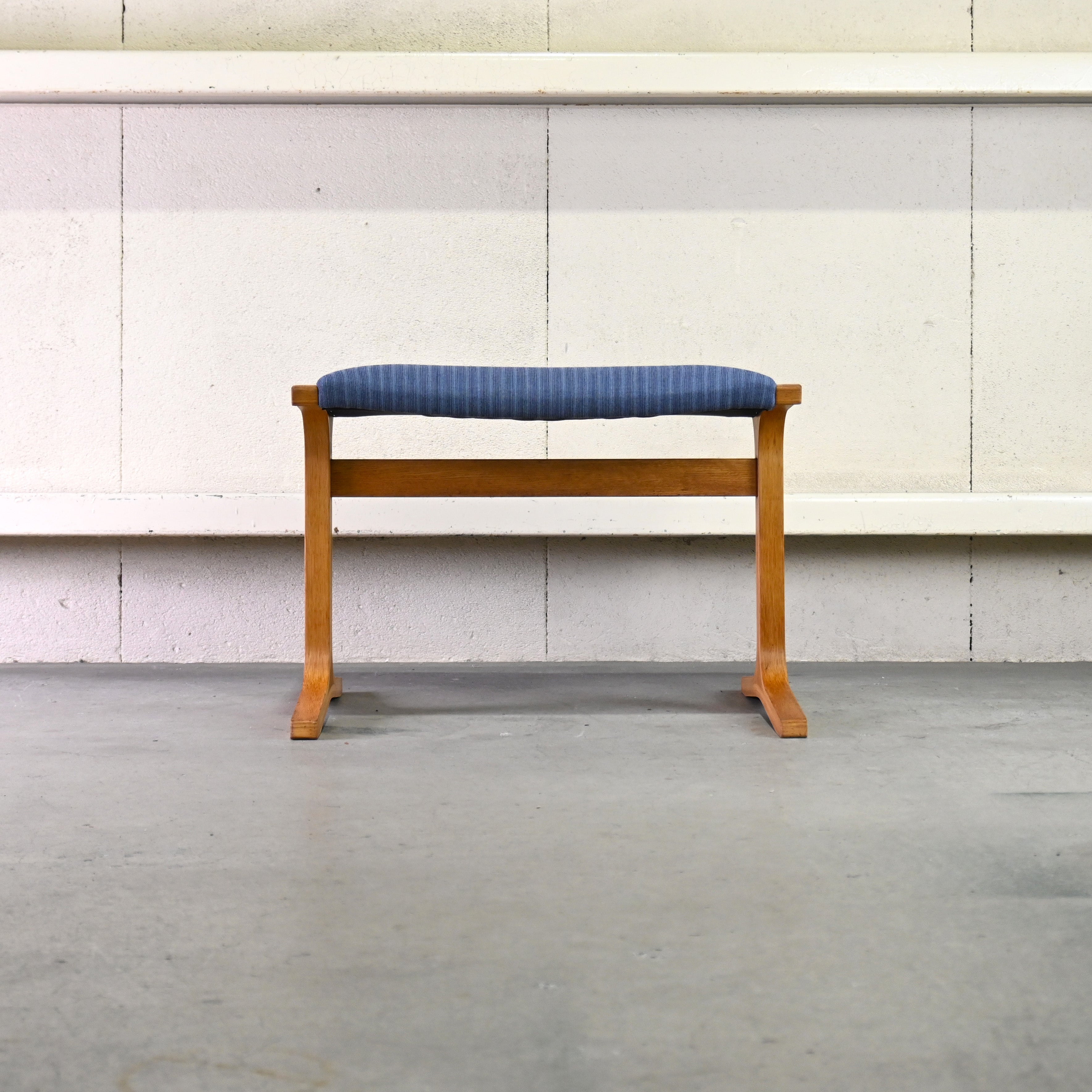 Tendo mokko Mitsumasa Sugasawa Heron Vintage Ottoman Oakwood × Fabric Remake Japanese modern style / 天童木工 菅澤光政 ヘロン ヴィンテージ オットマン オーク材 × ファブリック リメイク ジャパニーズモダンスタイル