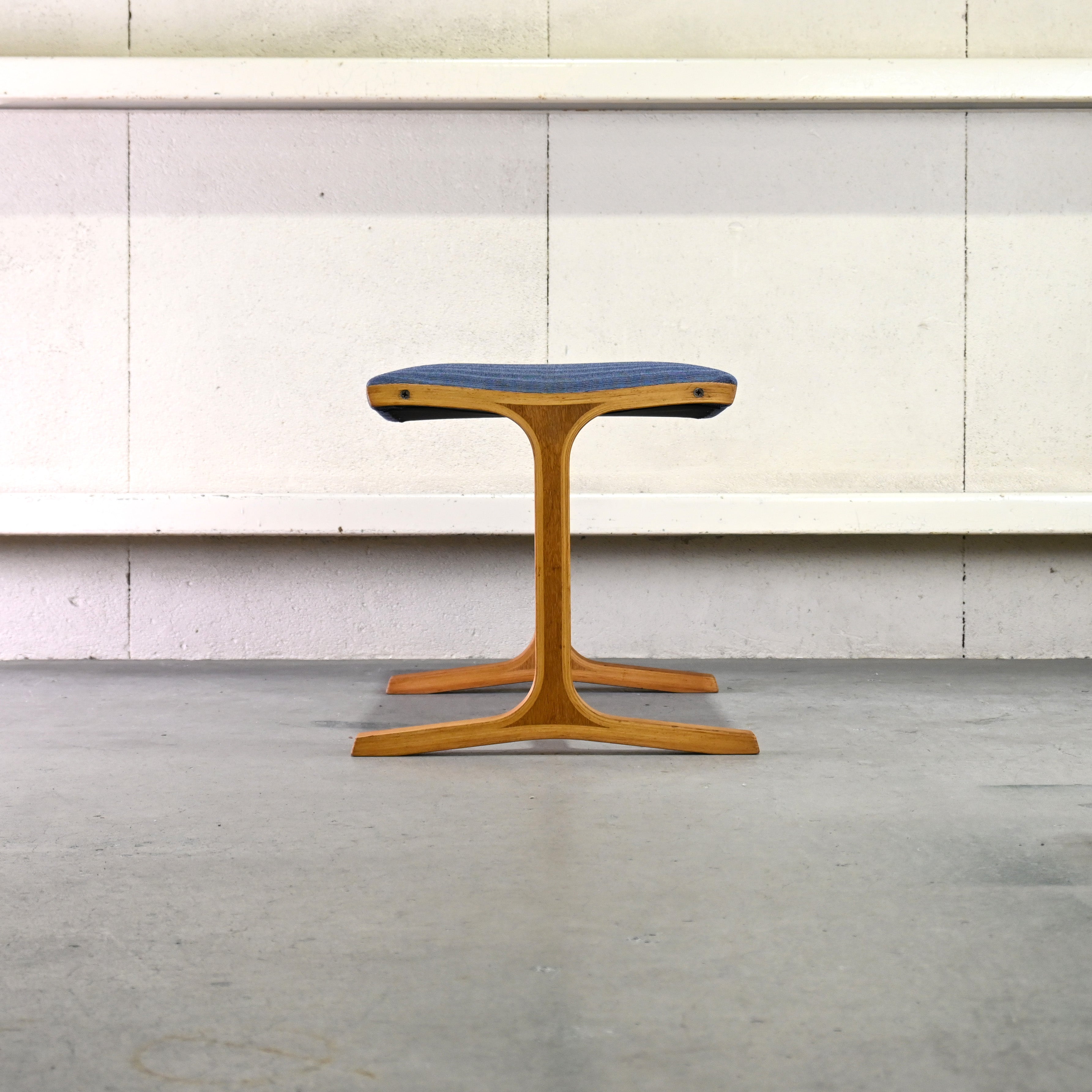 Tendo mokko Mitsumasa Sugasawa Heron Vintage Ottoman Oakwood × Fabric Remake Japanese modern style / 天童木工 菅澤光政 ヘロン ヴィンテージ オットマン オーク材 × ファブリック リメイク ジャパニーズモダンスタイル