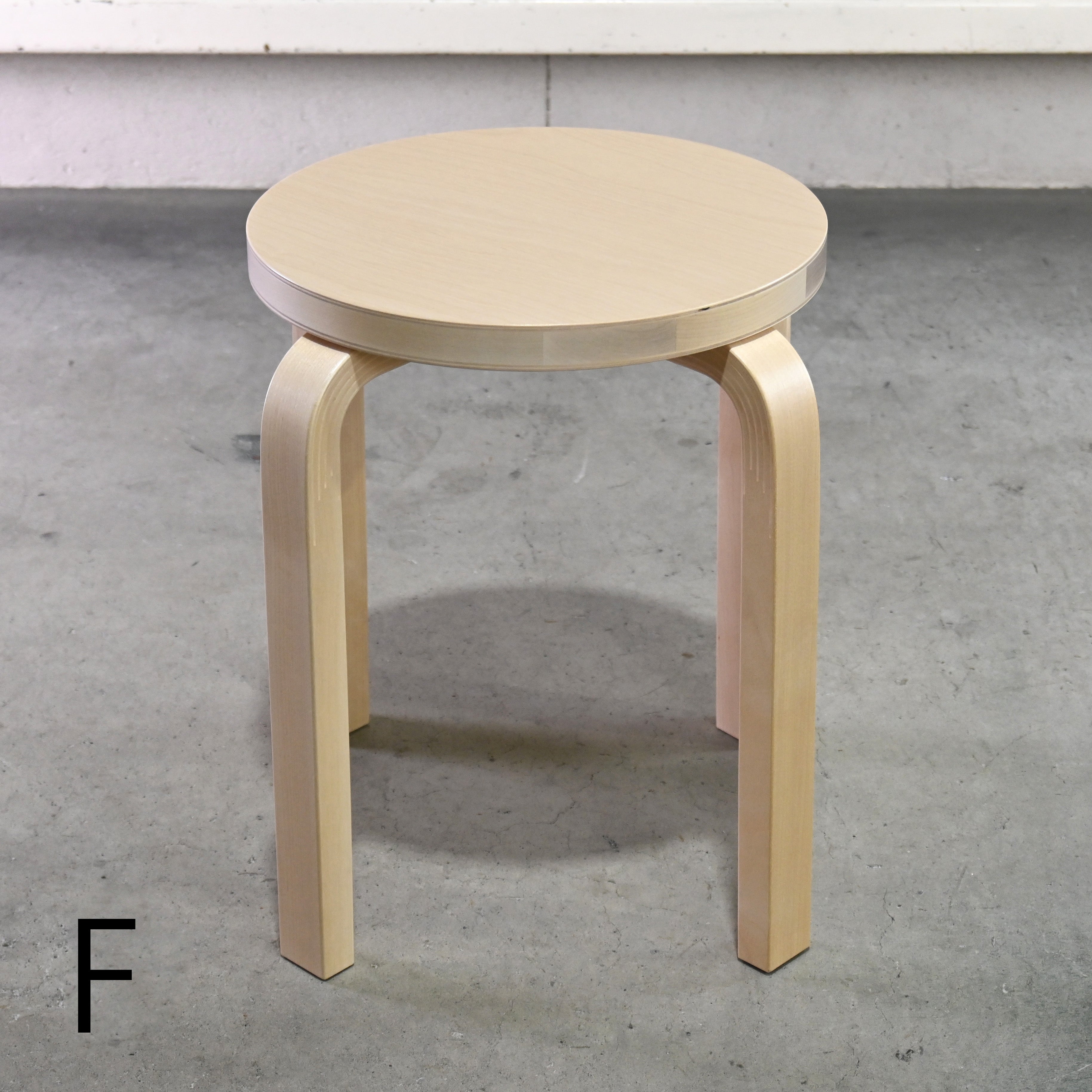 Artek Alvar Aalto Stool E60 Birch wood Natural lacquer 2025’s Scandinavian design / アルテック アルヴァ・アアルト スツールE60 バーチ材 ナチュラルラッカー 2025年出荷品 北欧デザイン