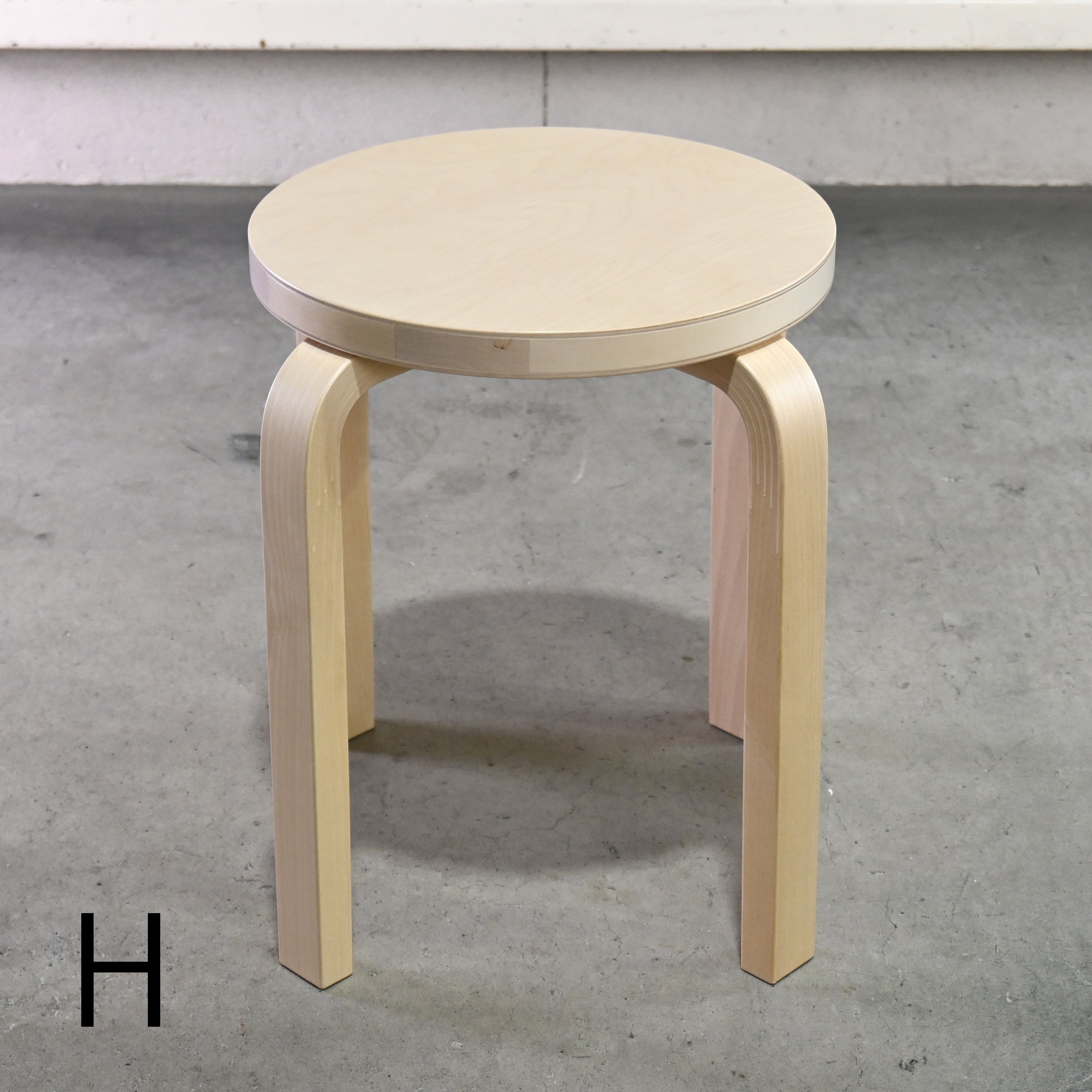 Artek Alvar Aalto Stool E60 Birch wood Natural lacquer 2025’s Scandinavian design / アルテック アルヴァ・アアルト スツールE60 バーチ材 ナチュラルラッカー 2025年出荷品 北欧デザイン