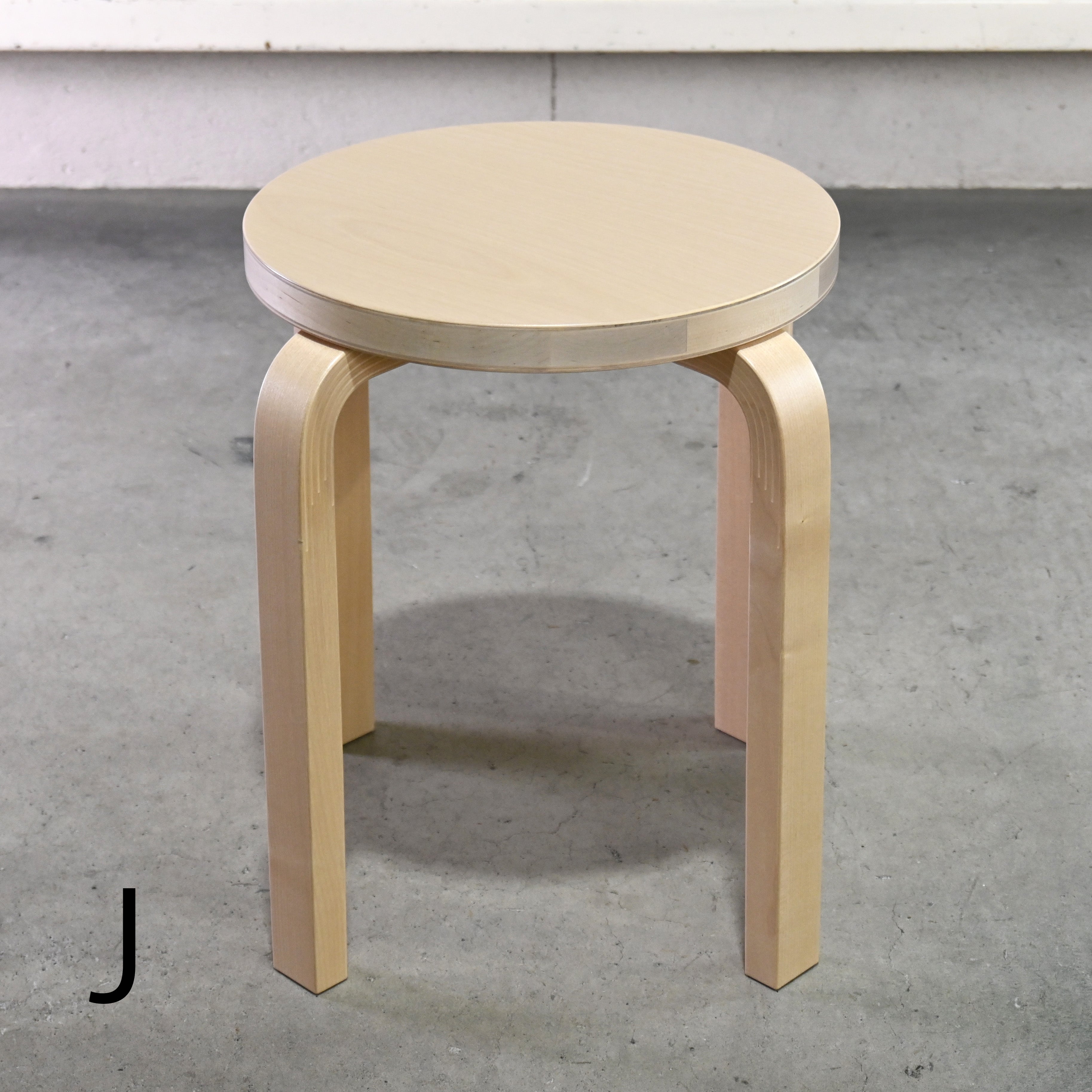 Artek Alvar Aalto Stool E60 Birch wood Natural lacquer 2025’s Scandinavian design / アルテック アルヴァ・アアルト スツールE60 バーチ材 ナチュラルラッカー 2025年出荷品 北欧デザイン