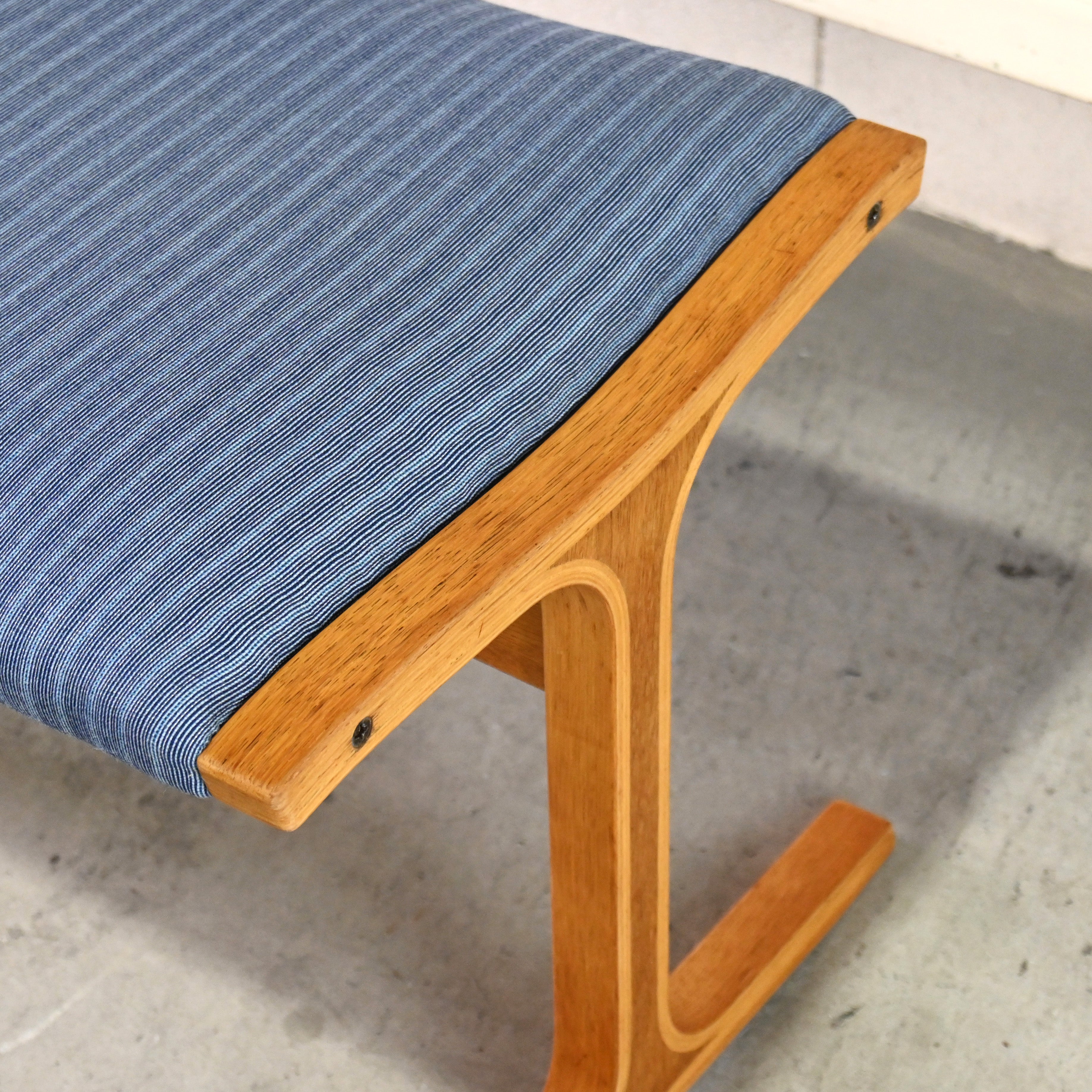 Tendo mokko Mitsumasa Sugasawa Heron Vintage Ottoman Oakwood × Fabric Remake Japanese modern style / 天童木工 菅澤光政 ヘロン ヴィンテージ オットマン オーク材 × ファブリック リメイク ジャパニーズモダンスタイル