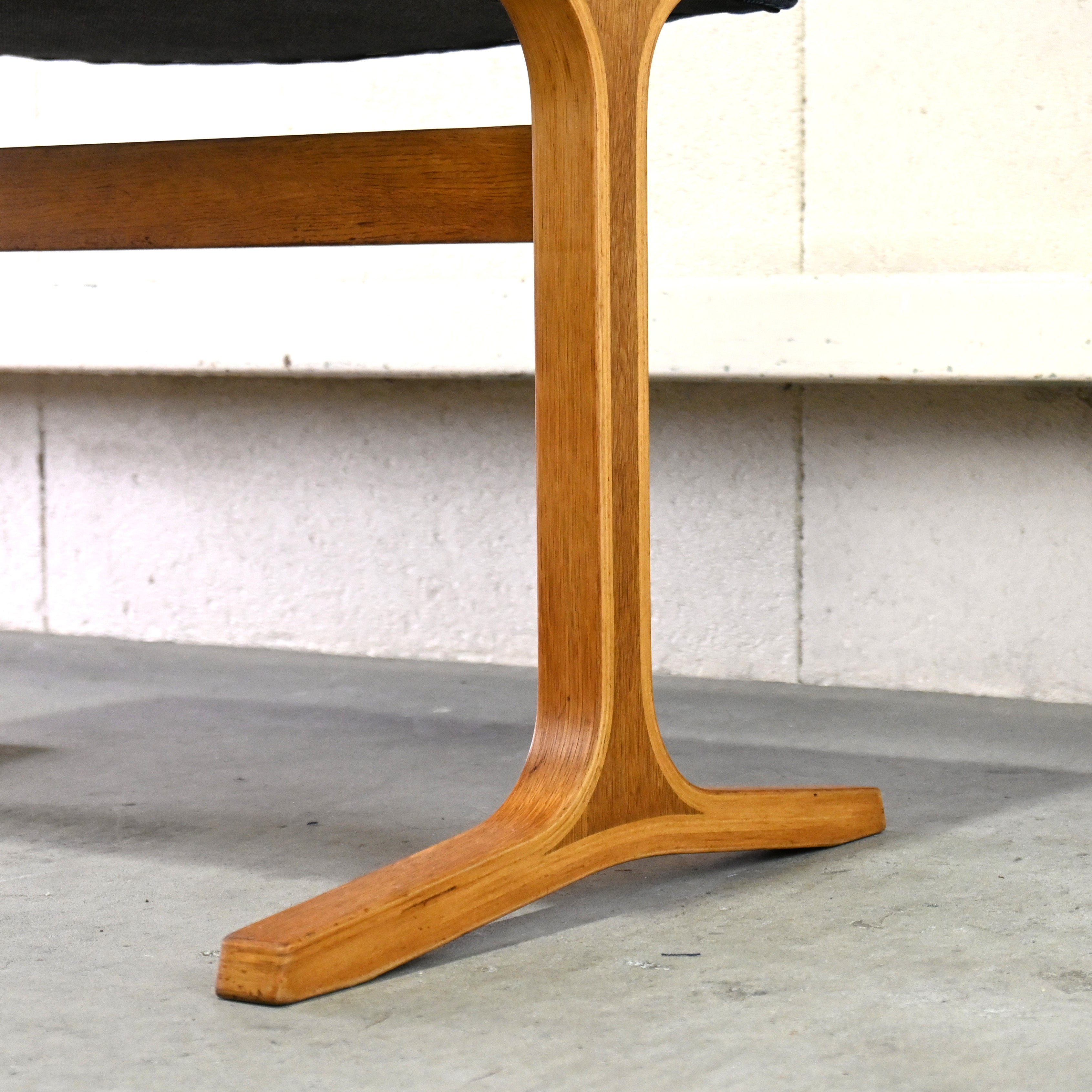 Tendo mokko Mitsumasa Sugasawa Heron Vintage Ottoman Oakwood × Fabric Remake Japanese modern style / 天童木工 菅澤光政 ヘロン ヴィンテージ オットマン オーク材 × ファブリック リメイク ジャパニーズモダンスタイル