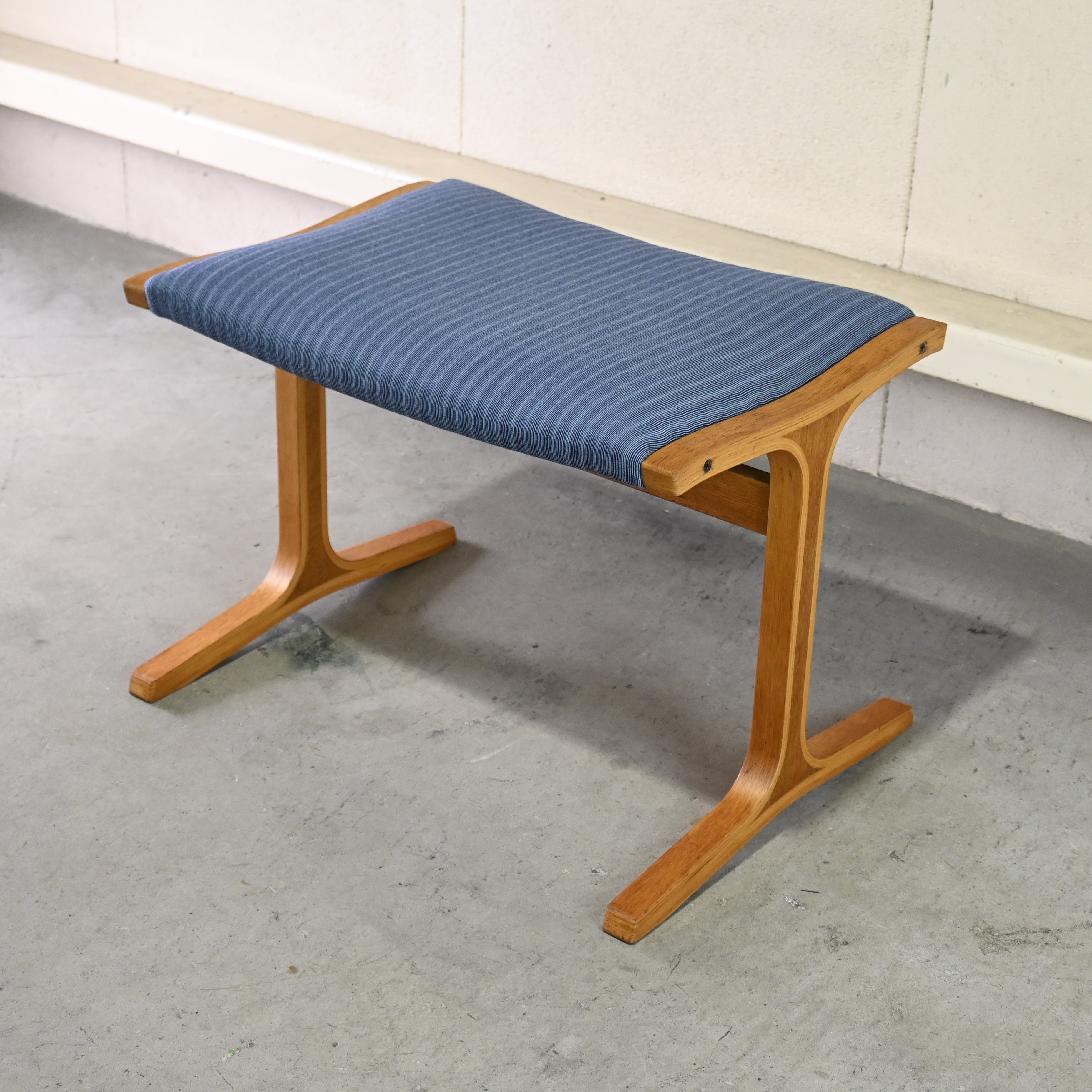Tendo mokko Mitsumasa Sugasawa Heron Vintage Ottoman Oakwood × Fabric Remake Japanese modern style / 天童木工 菅澤光政 ヘロン ヴィンテージ オットマン オーク材 × ファブリック リメイク ジャパニーズモダンスタイル