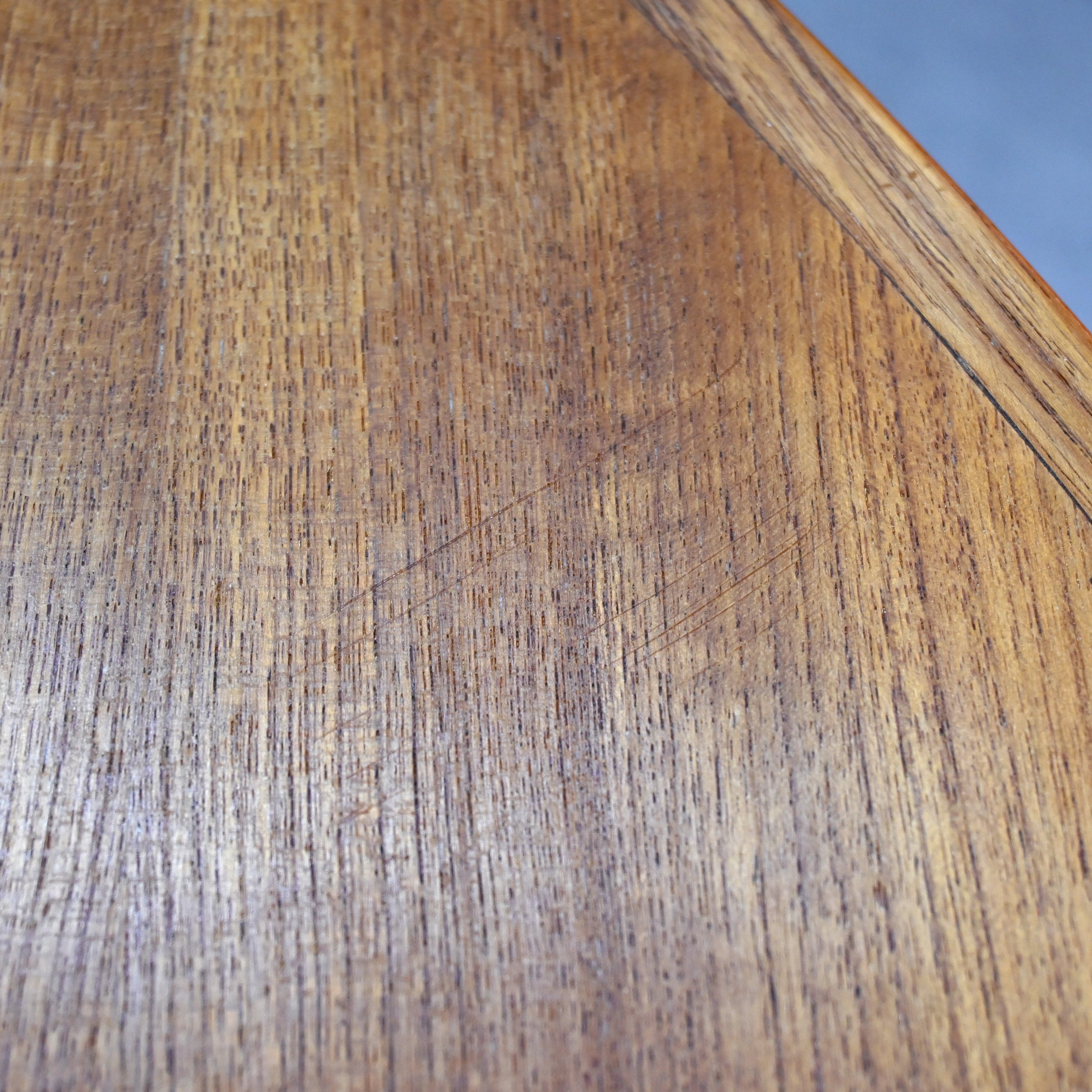 Teakwood Triangle top 3 Legs Coffee table Scandinavian vintage Modern design / チーク材 トライアングル天板 3本脚 コーヒーテーブル 北欧ヴィンテージ モダンデザイン