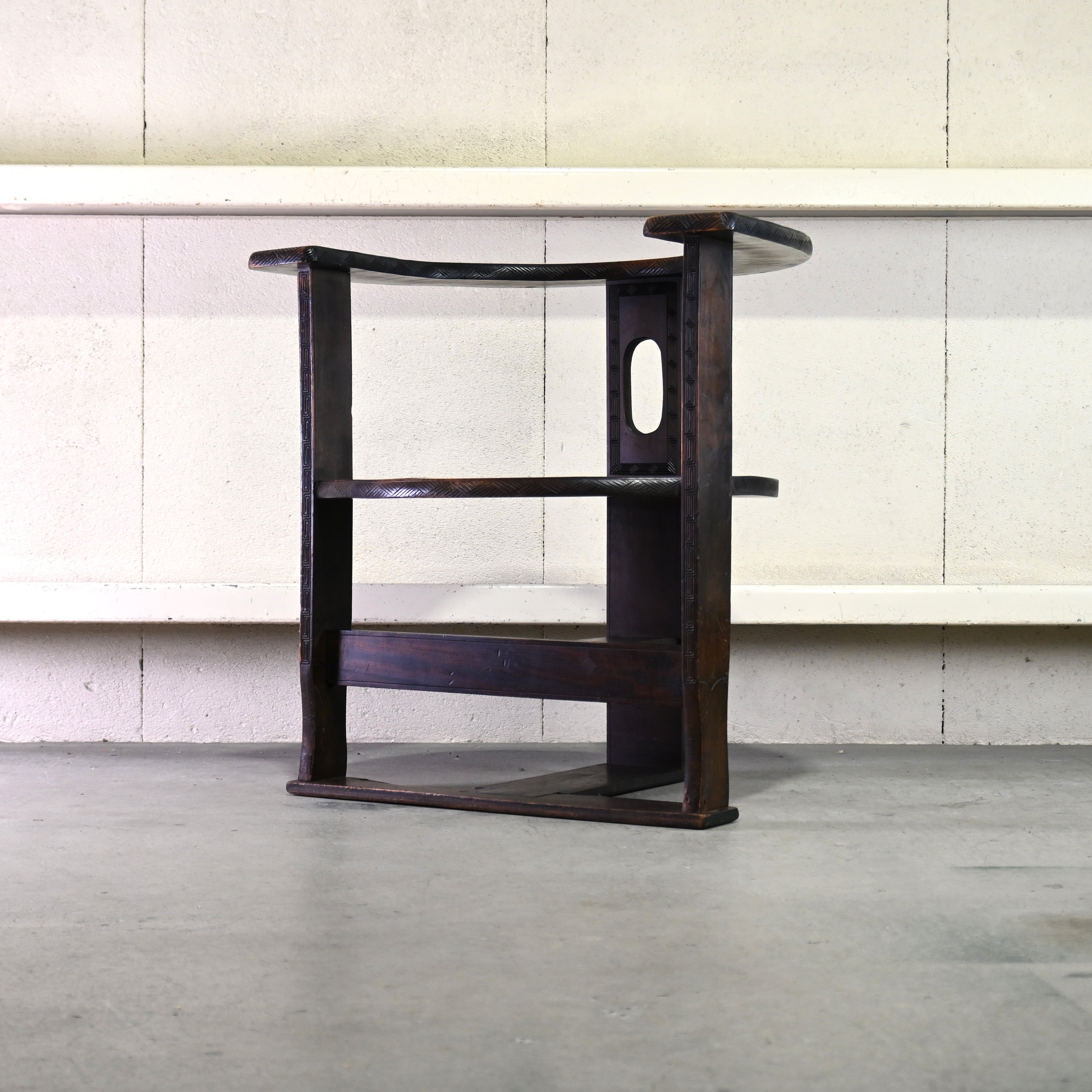 Japanese antique Karuizawa Carving Horseshoe Arm chair chinoiserie / 和製アンティーク 軽井沢彫 馬蹄型 アームチェア 大正浪漫 シノワズリ