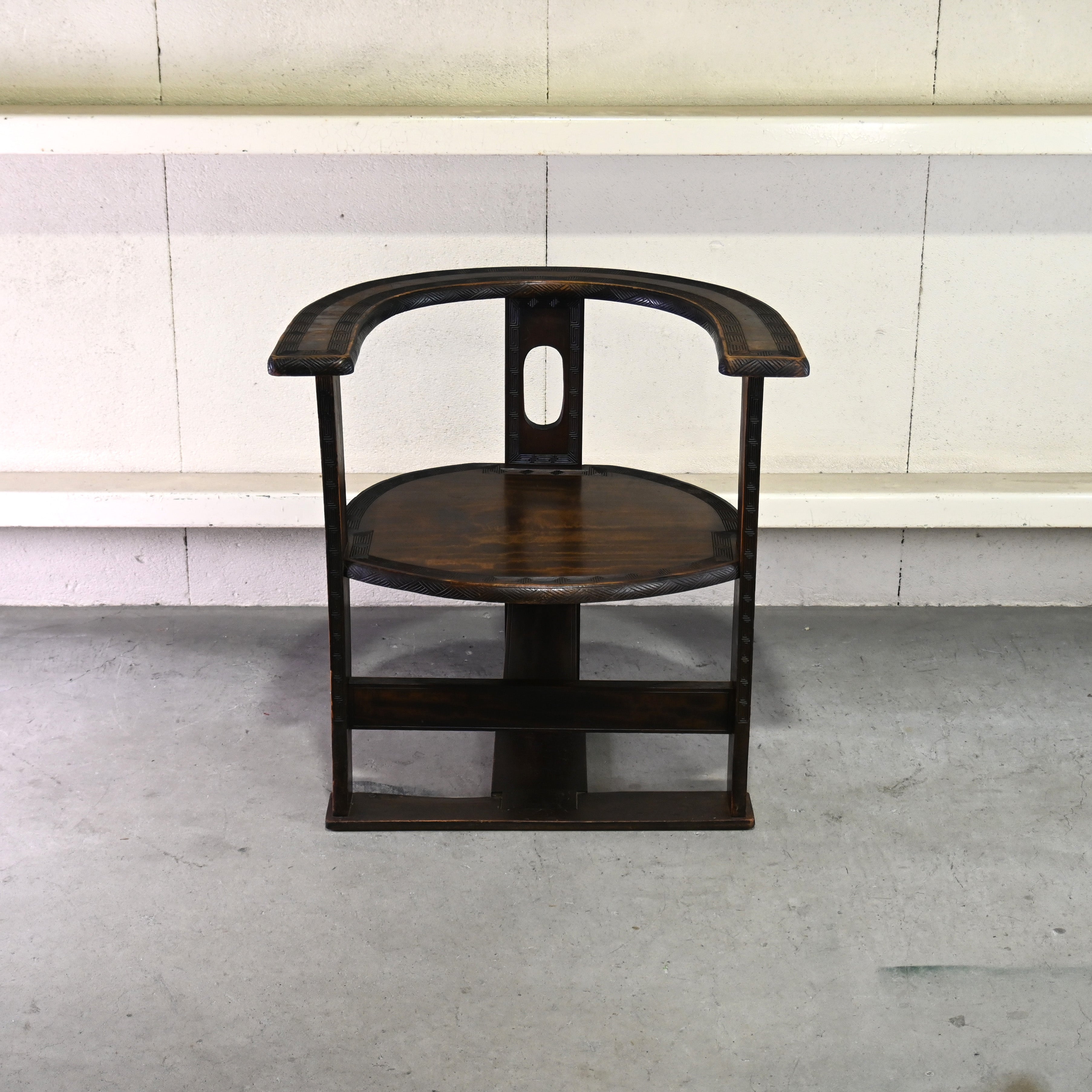 Japanese antique Karuizawa Carving Horseshoe Arm chair chinoiserie / 和製アンティーク 軽井沢彫 馬蹄型 アームチェア 大正浪漫 シノワズリ