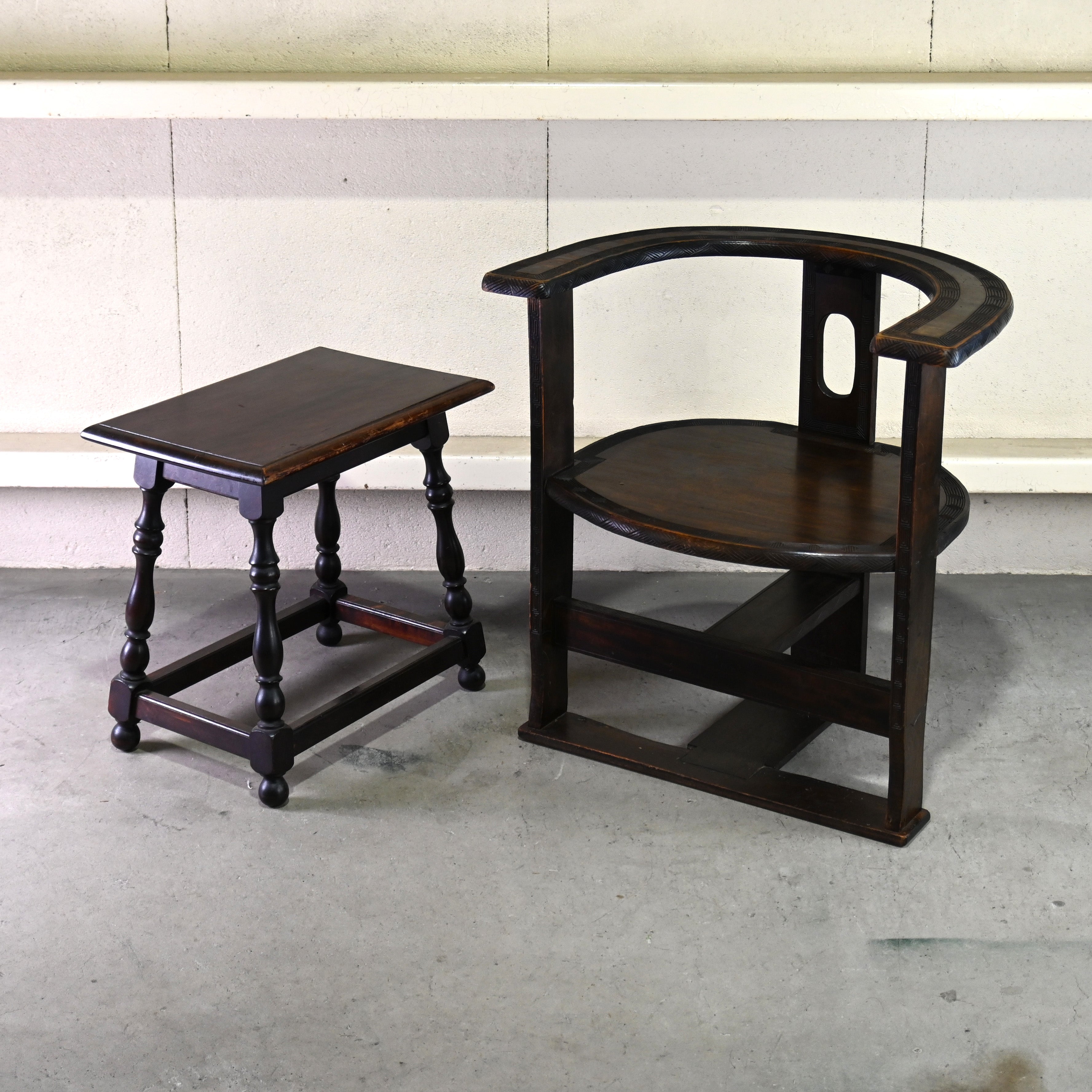 Japanese antique Karuizawa Carving Horseshoe Arm chair chinoiserie / 和製アンティーク 軽井沢彫 馬蹄型 アームチェア 大正浪漫 シノワズリ