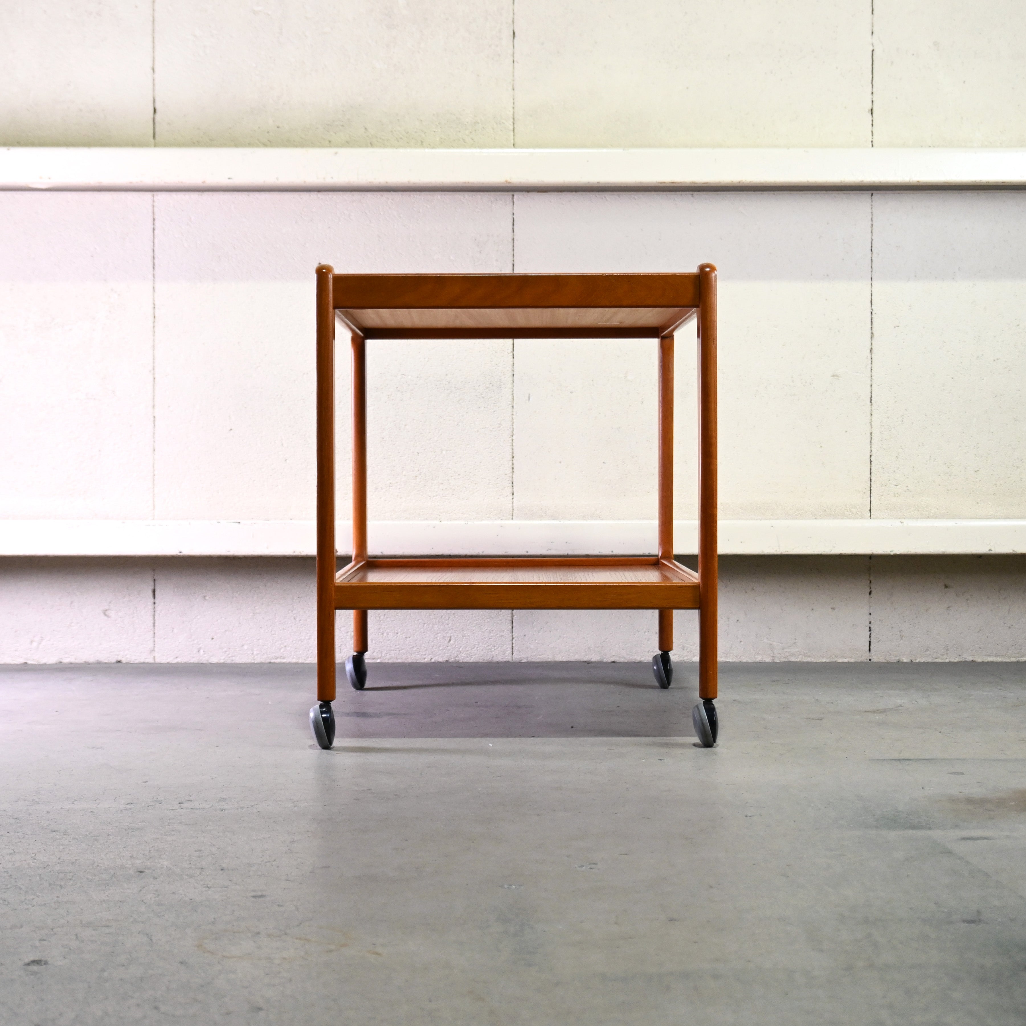 BRDR. FURBO Teakwood × Tiletop Tea trolley Service wagon 1960~1970's Danish vintage Scandinavian design / ブルダー・フュルボ チーク材 × タイルトップ ティートロリー サービスワゴン 1960~1970年代 デンマークヴィンテージ 北欧デザイン