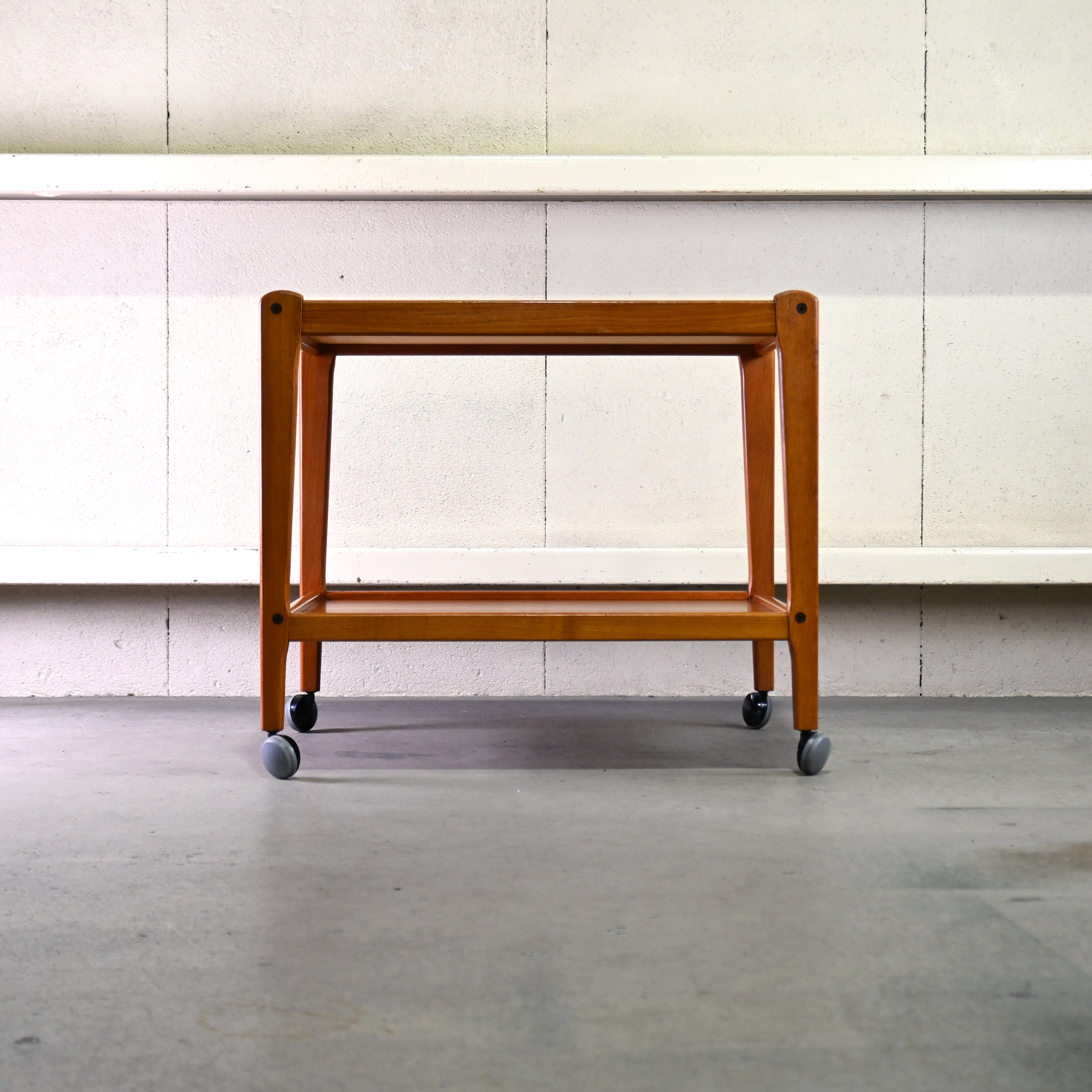 BRDR. FURBO Teakwood × Tiletop Tea trolley Service wagon 1960~1970's Danish vintage Scandinavian design / ブルダー・フュルボ チーク材 × タイルトップ ティートロリー サービスワゴン 1960~1970年代 デンマークヴィンテージ 北欧デザイン
