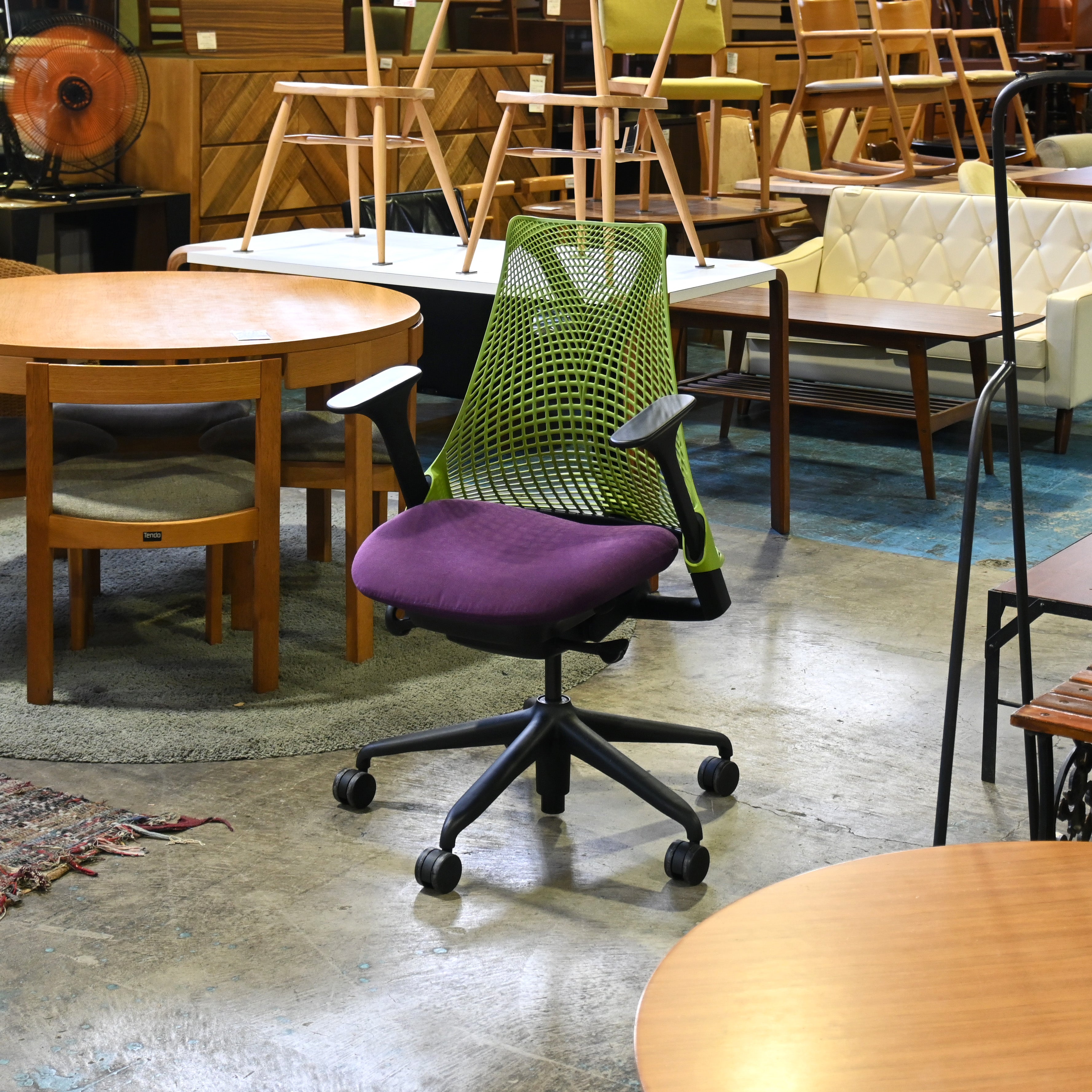 Herman Miller Sayl Chair Yves Behar Purple &  Green apple Work chair American modern design / ハーマンミラー セイルチェア イヴ・ベアール パープル & グリーンアップル ワークチェア アメリカンモダンデザイン