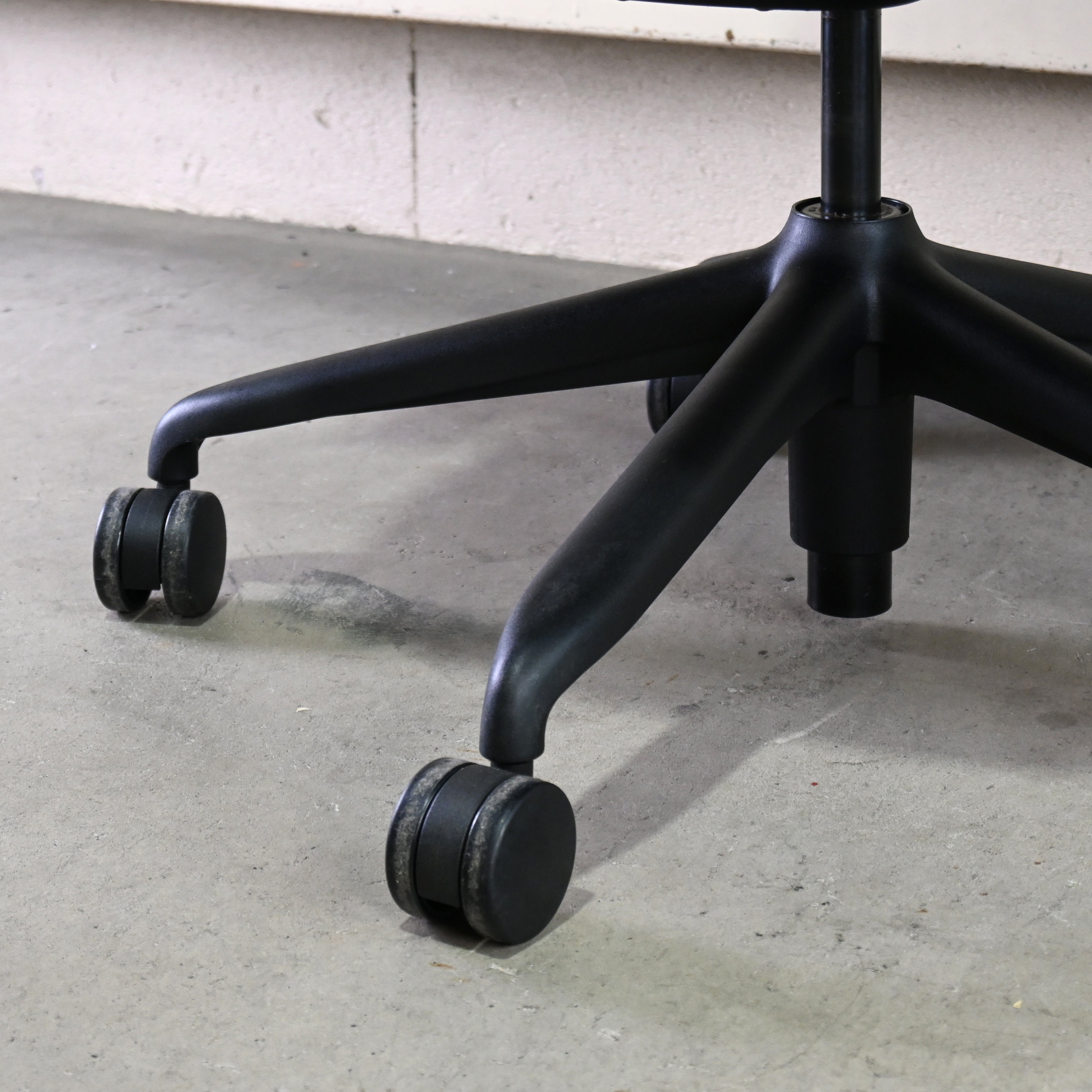 Herman Miller Sayl Chair Yves Behar Purple &  Green apple Work chair American modern design / ハーマンミラー セイルチェア イヴ・ベアール パープル & グリーンアップル ワークチェア アメリカンモダンデザイン