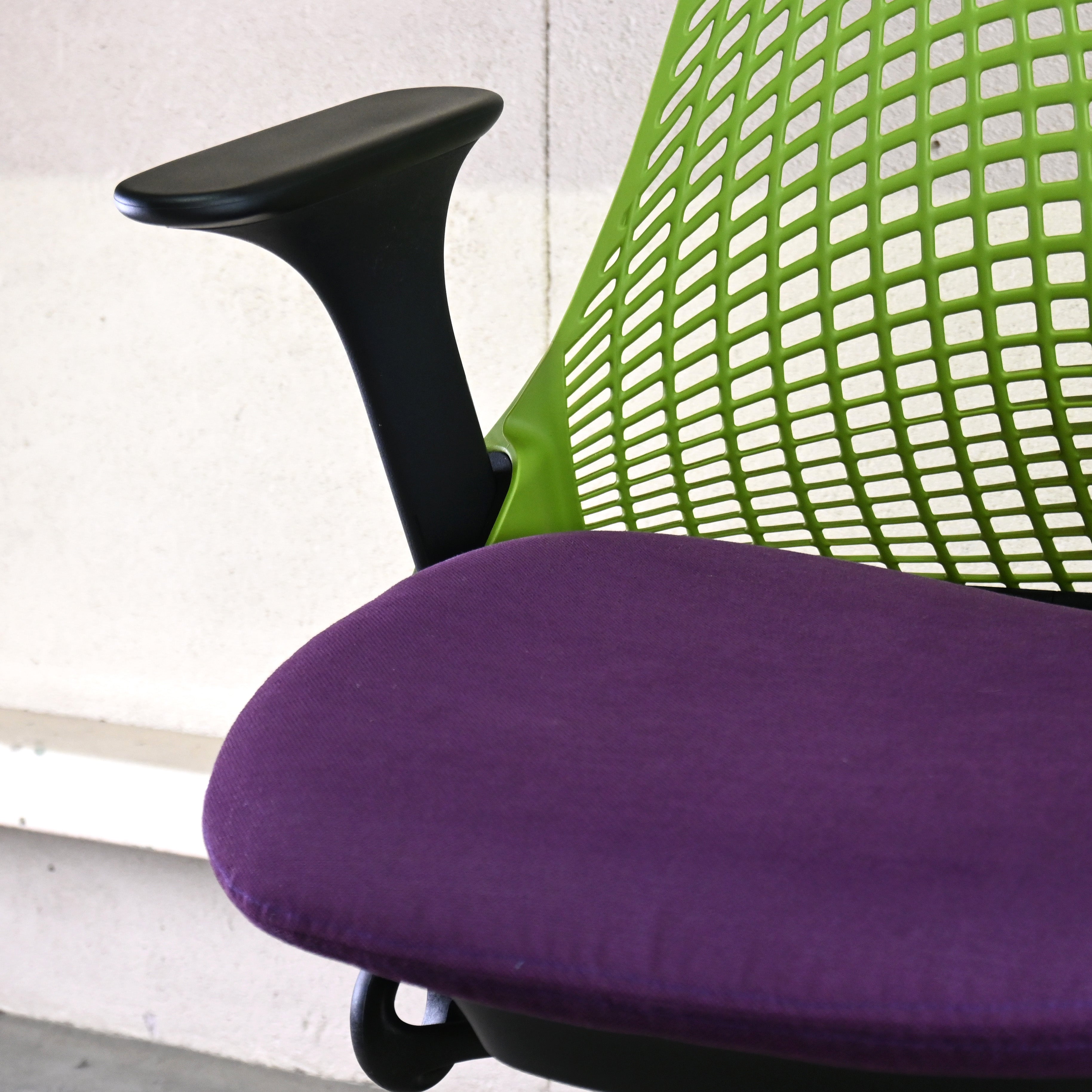 Herman Miller Sayl Chair Yves Behar Purple &  Green apple Work chair American modern design / ハーマンミラー セイルチェア イヴ・ベアール パープル & グリーンアップル ワークチェア アメリカンモダンデザイン