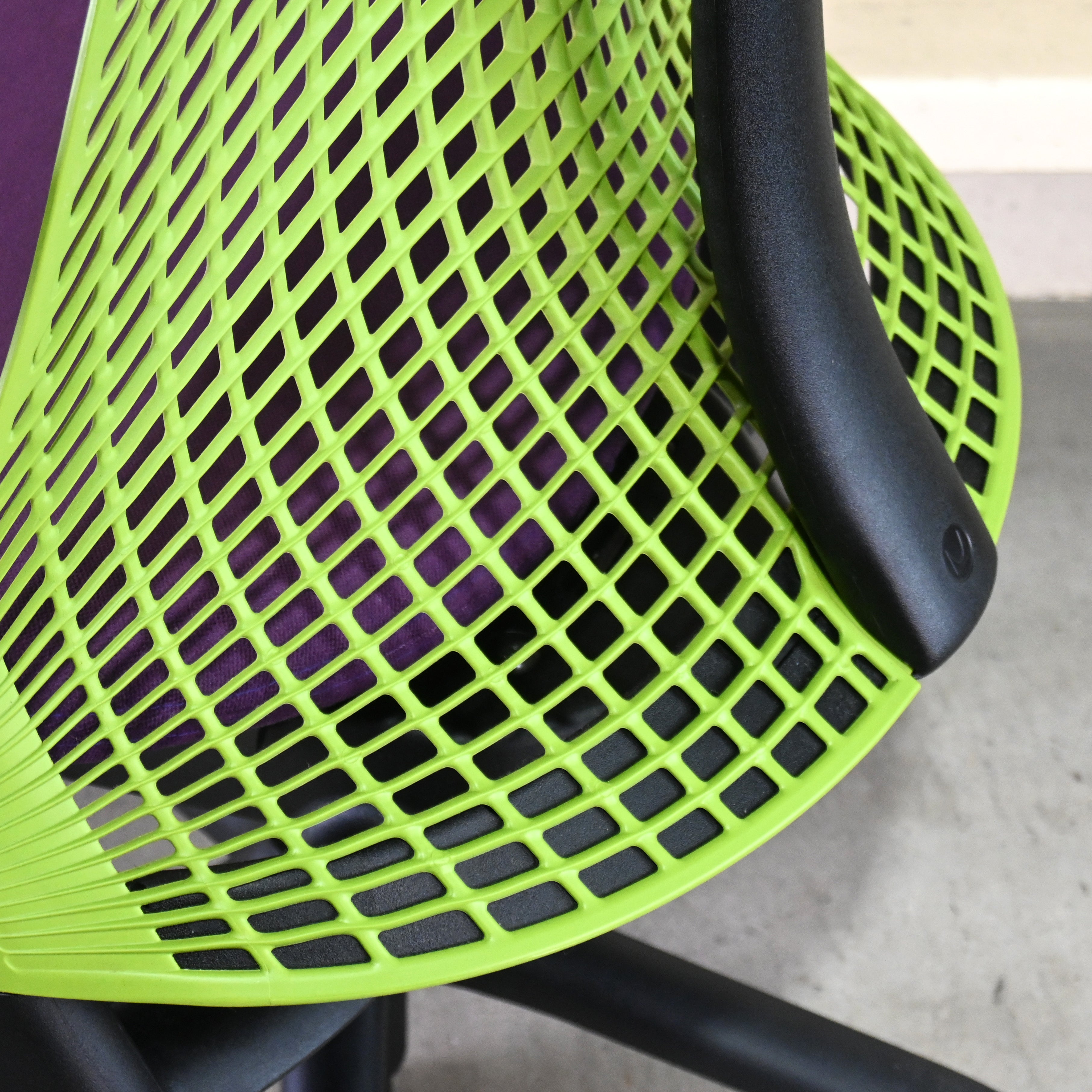 Herman Miller Sayl Chair Yves Behar Purple &  Green apple Work chair American modern design / ハーマンミラー セイルチェア イヴ・ベアール パープル & グリーンアップル ワークチェア アメリカンモダンデザイン