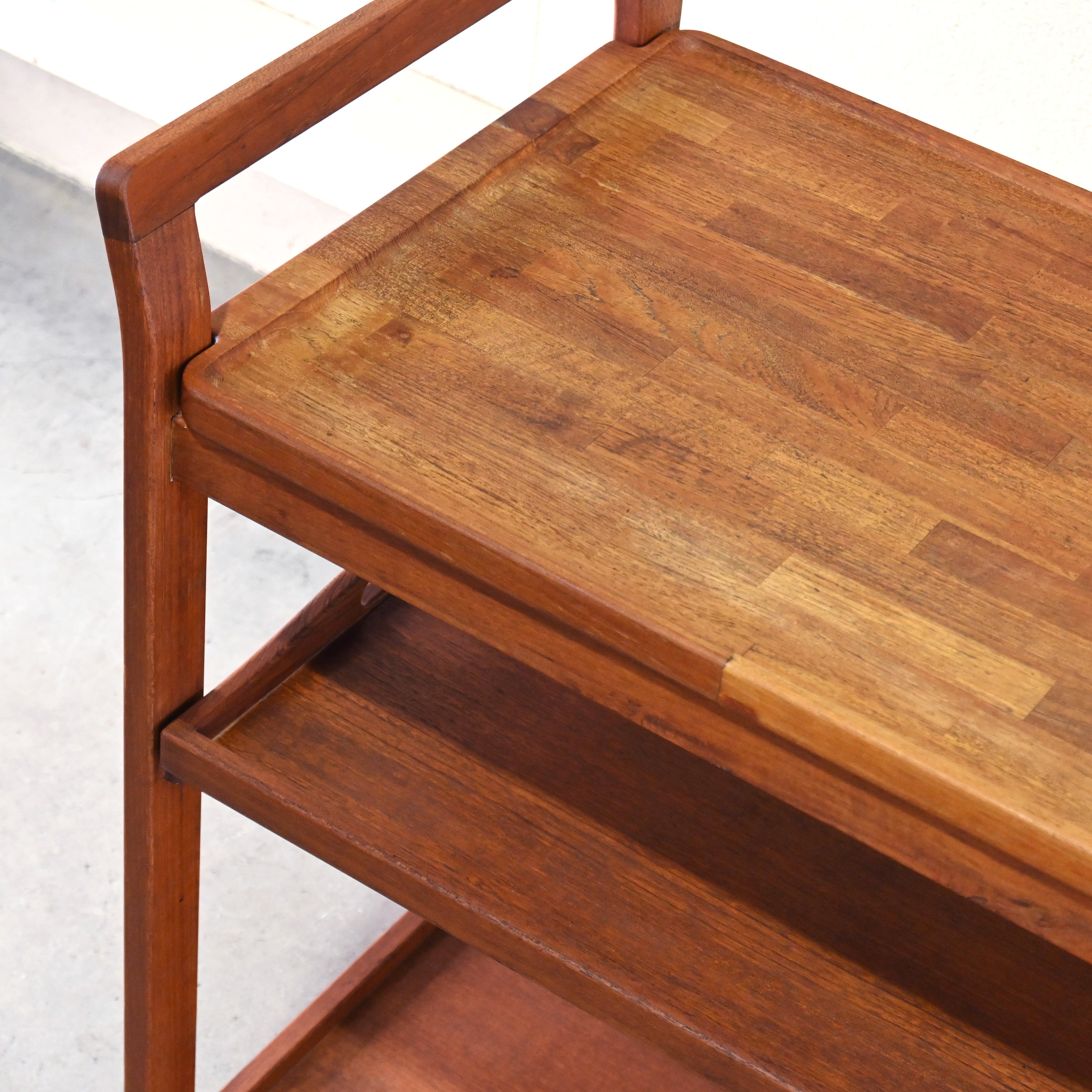Teakwood Service wagon SHIN-TOKYO Japanese vintage Scandinavian design / チーク材 サービスワゴン シントーキョー ジャパニーズヴィンテージ 北欧デザイン