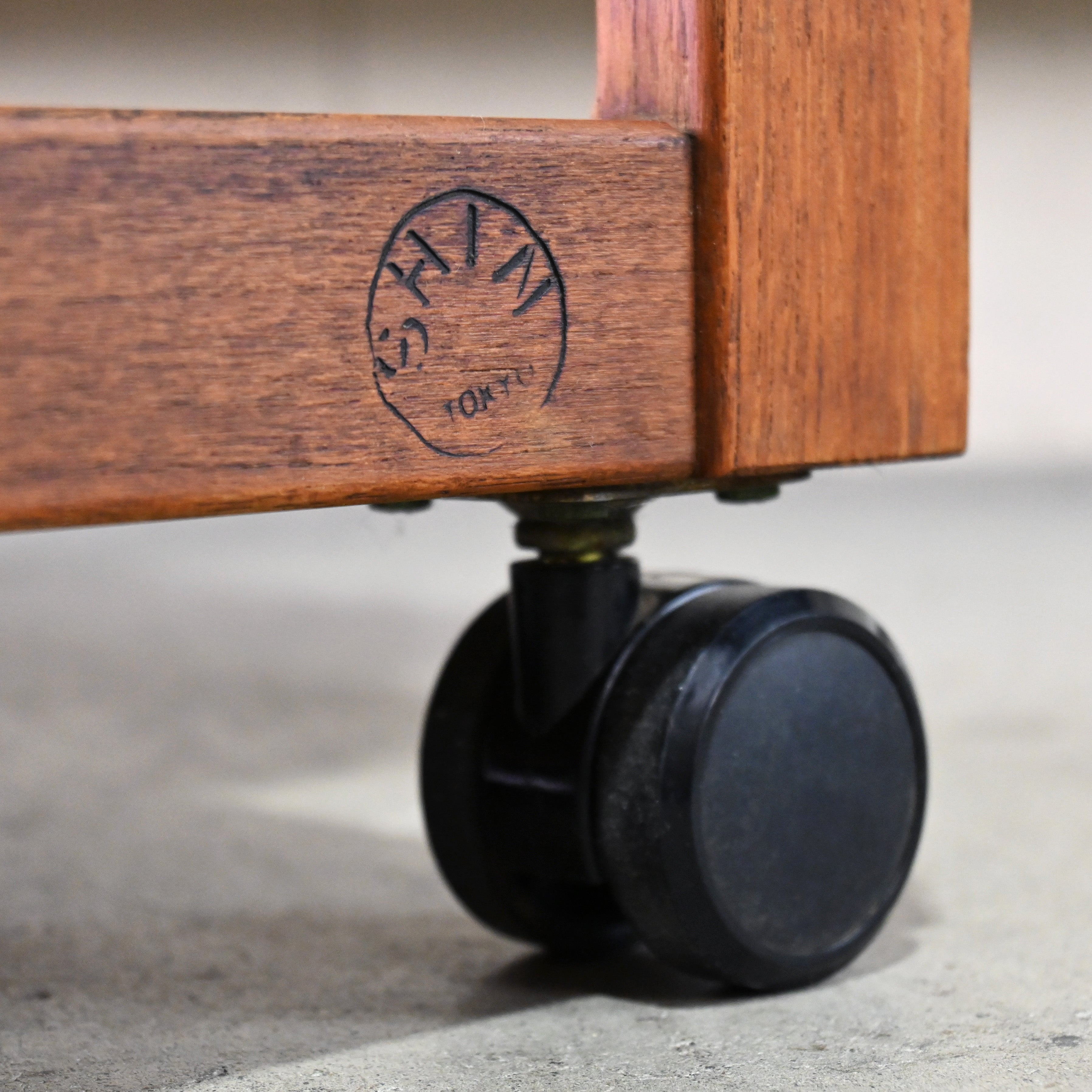 Teakwood Service wagon SHIN-TOKYO Japanese vintage Scandinavian design / チーク材 サービスワゴン シントーキョー ジャパニーズヴィンテージ 北欧デザイン