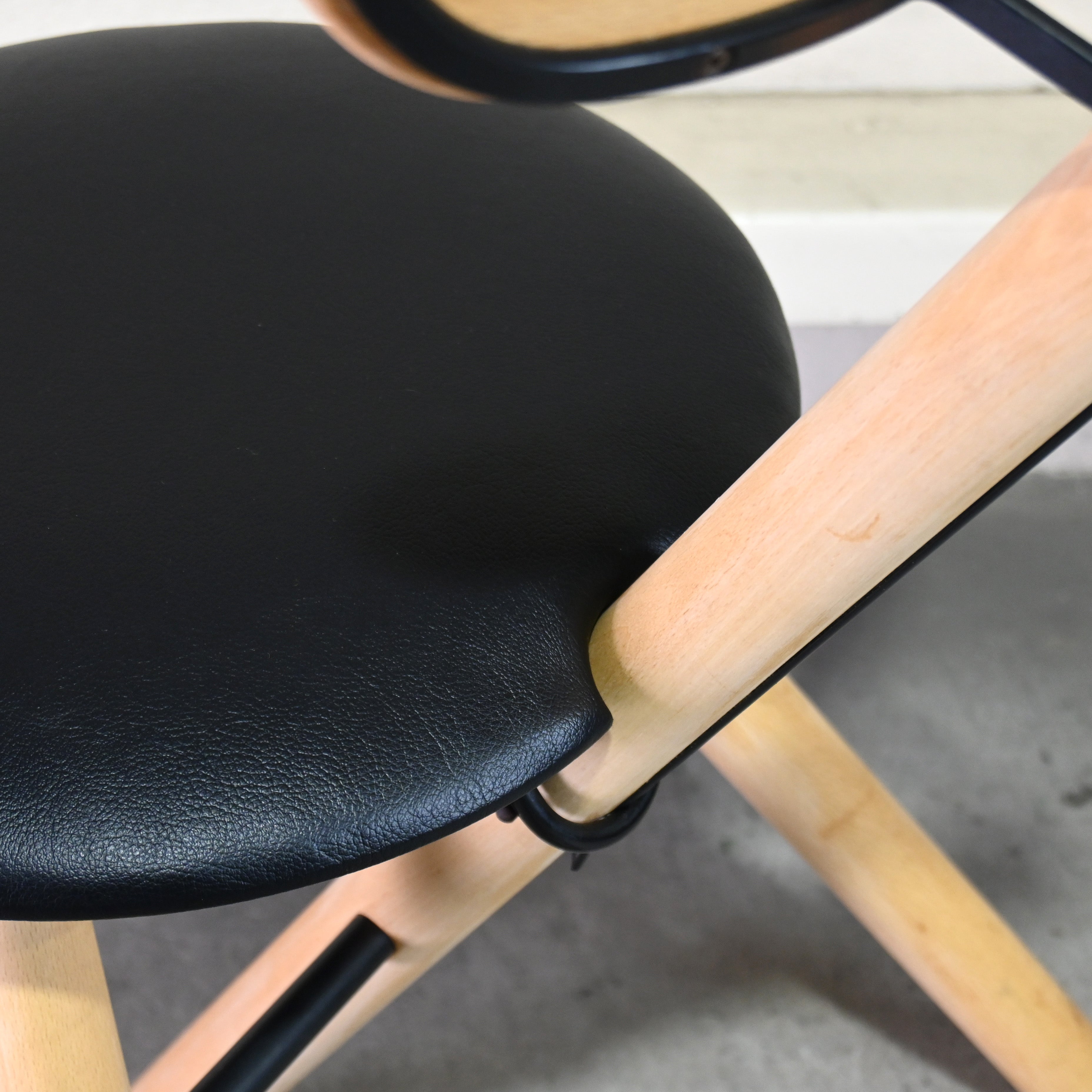 Calligaris Folding stool Remake PVC Leather Beech wood 1990's Italian modern design / カリガリス フォールディングスツール リメイク PVCレザー ビーチ材 1990年代 イタリアンモダンデザイン