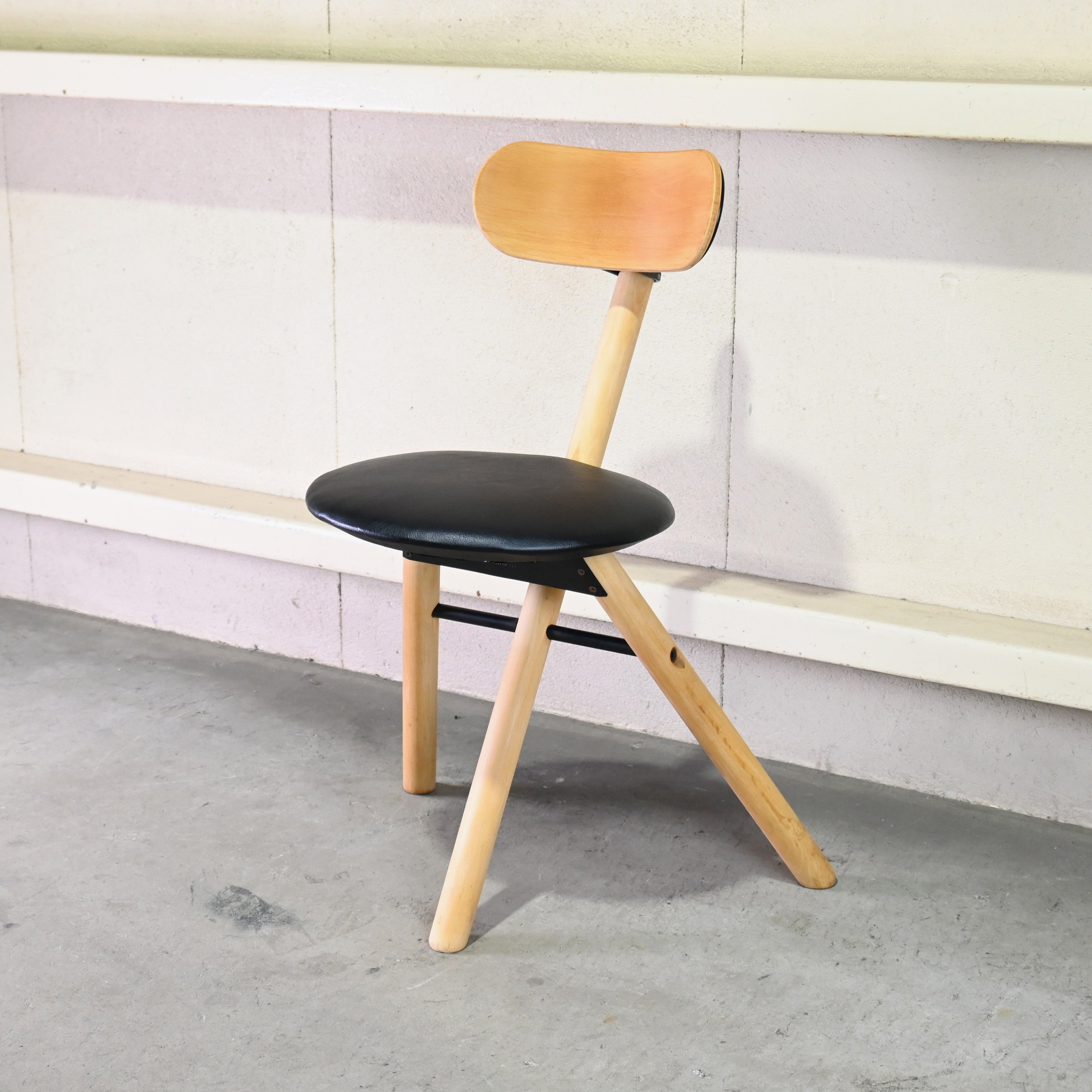 Calligaris Folding stool Remake PVC Leather Beech wood 1990's Italian modern design / カリガリス フォールディングスツール リメイク PVCレザー ビーチ材 1990年代 イタリアンモダンデザイン