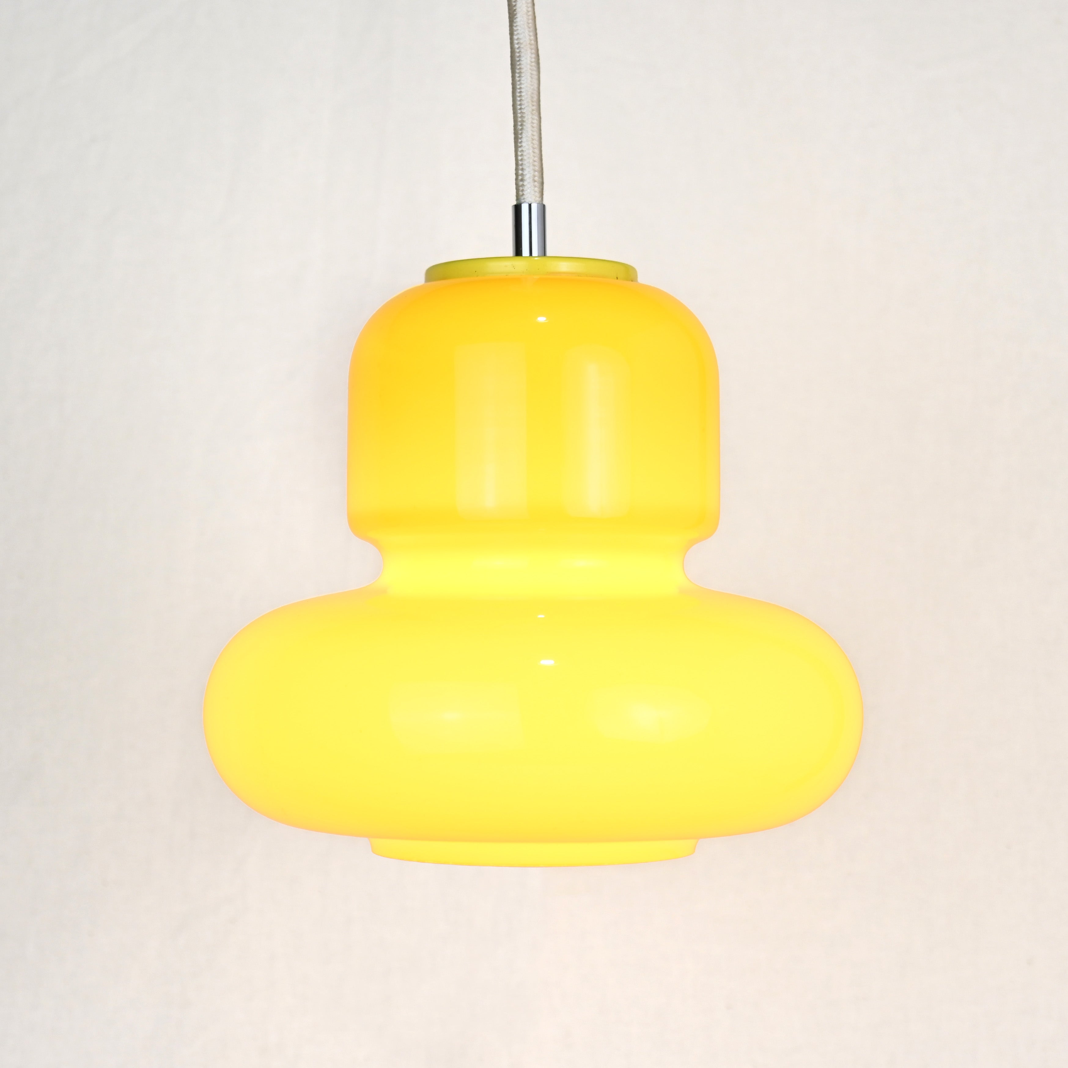 National Glass shade Pendant light Yellow 1970's Japan vintage Scandinavian design / ナショナル ガラスシェード ペンダントライト イエロー 1970年代 ジャパンヴィンテージ 北欧デザイン