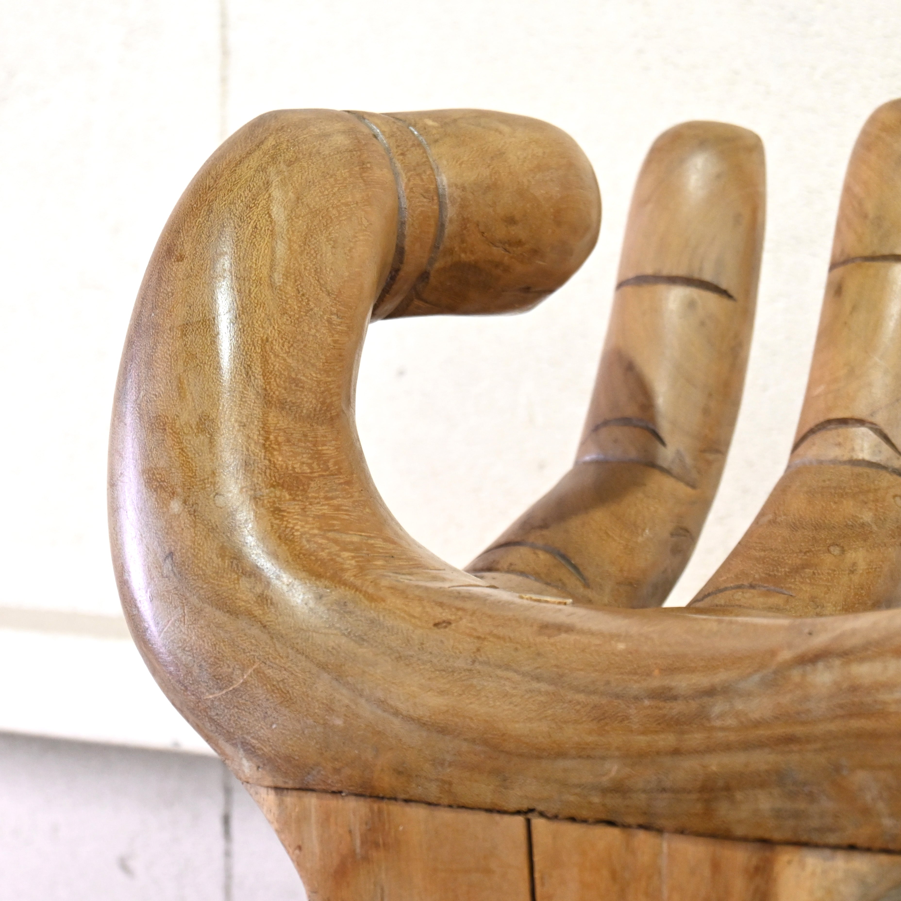 Solid wood carving Left hand stool Asian style / 無垢材 彫刻 ハンドスツール 左手 椅子 アジアンスタイル