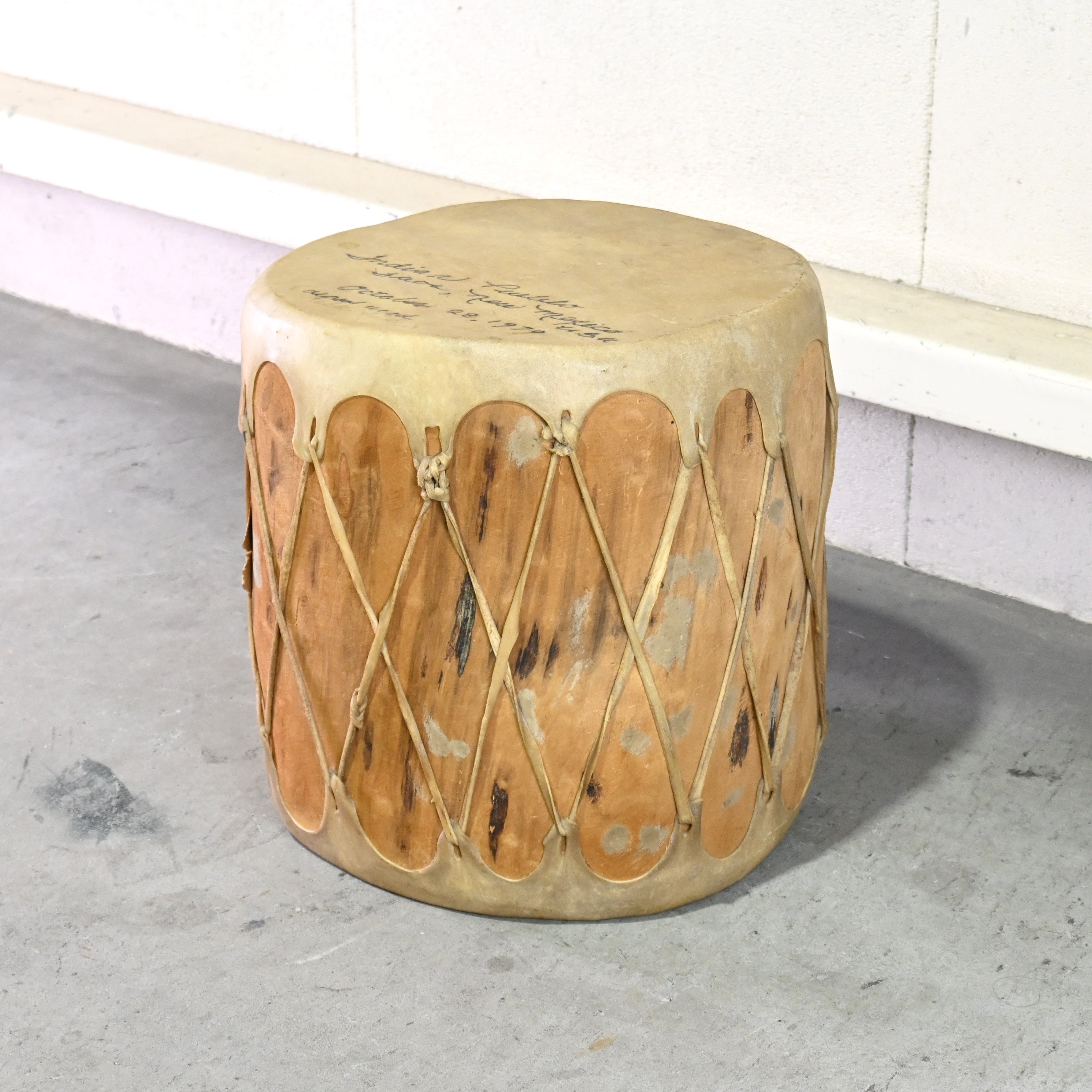 Native American Indian Log drum Stool Fork art / ネイティブアメリカン インディアンログドラム スツール フォークアート