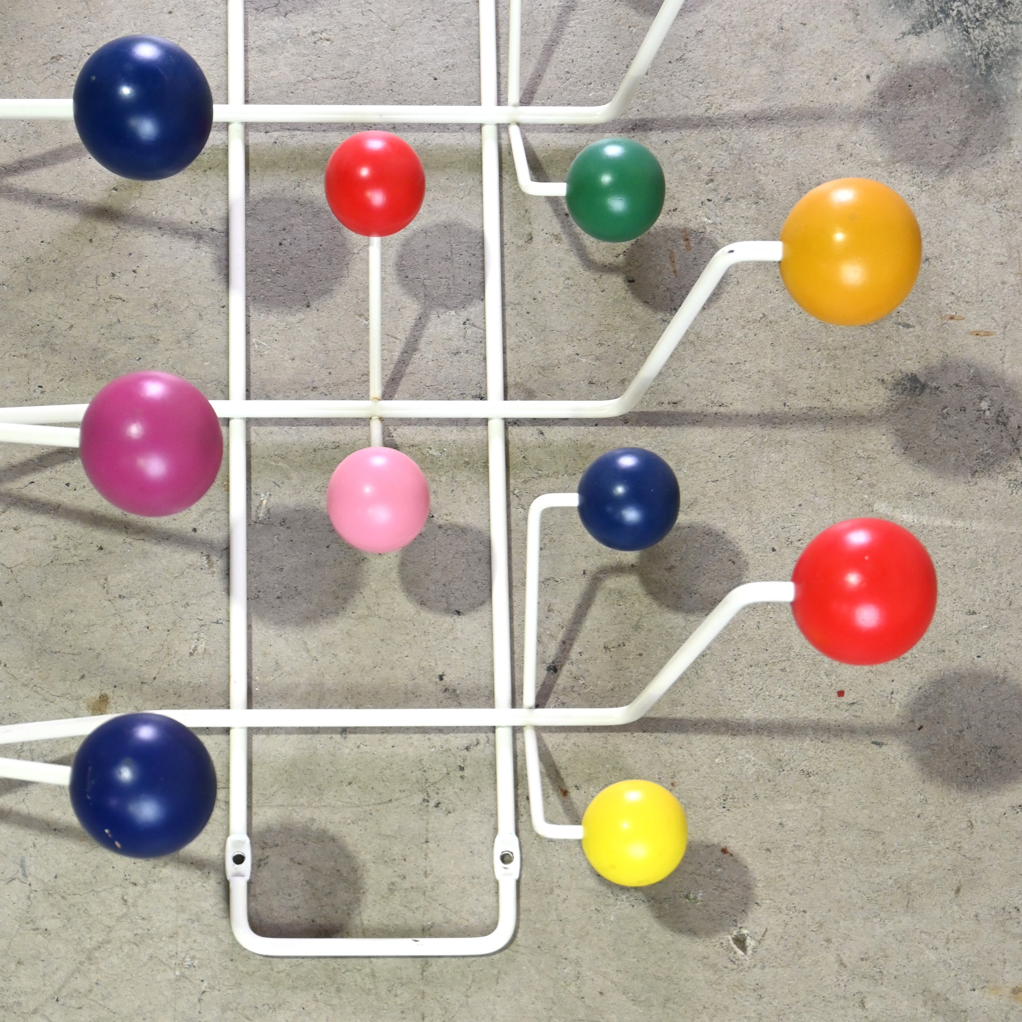 Hang-It-All Multi color Charles & Ray Eames Herman Miller Midcentury Modern design ※ Manufacturer unknown / ハングイットオール マルチカラー チャールズ＆レイ・イームズ ハーマンミラー ミッドセンチュリー モダンデザイン ※ 製造元不明