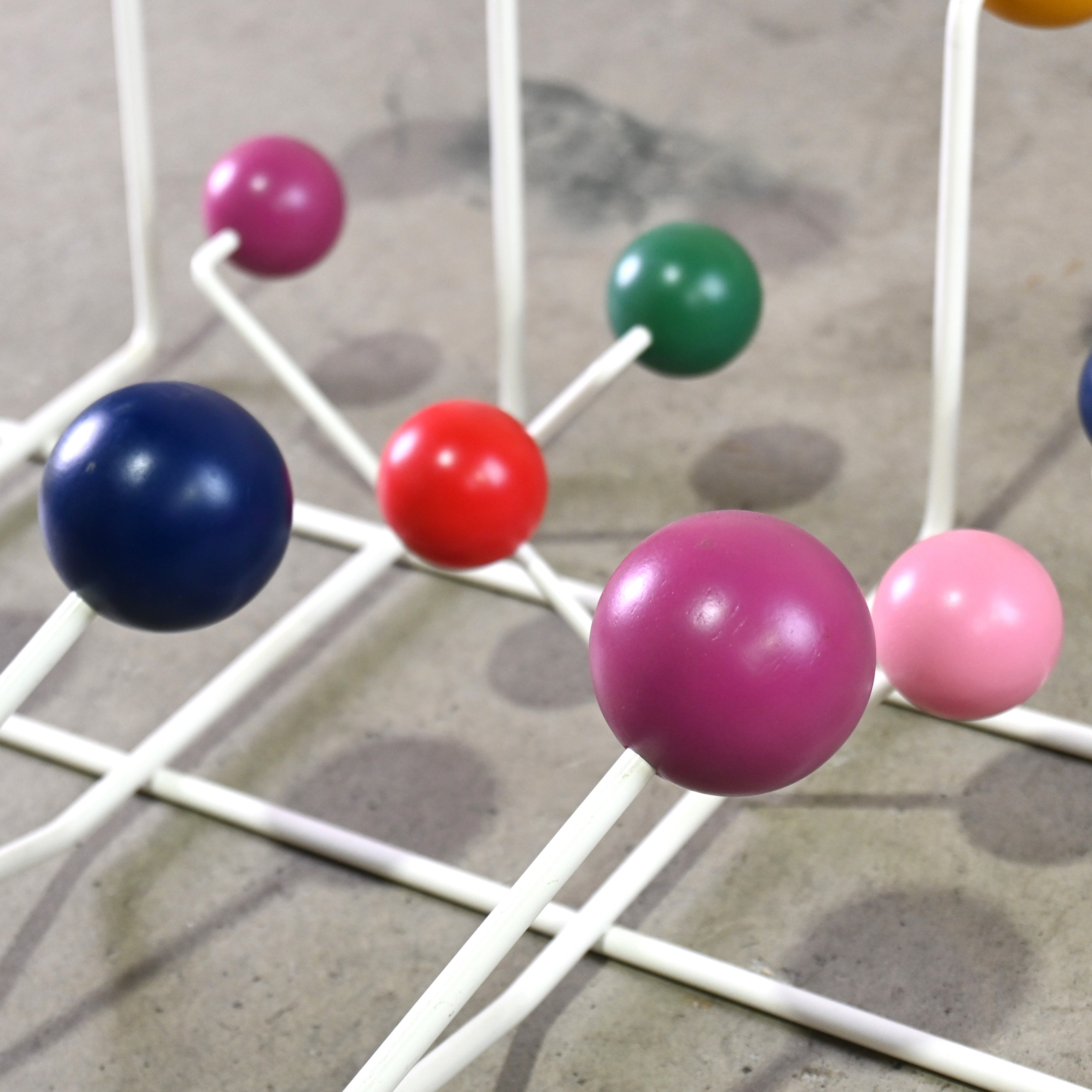 Hang-It-All Multi color Charles & Ray Eames Herman Miller Midcentury Modern design ※ Manufacturer unknown / ハングイットオール マルチカラー チャールズ＆レイ・イームズ ハーマンミラー ミッドセンチュリー モダンデザイン ※ 製造元不明