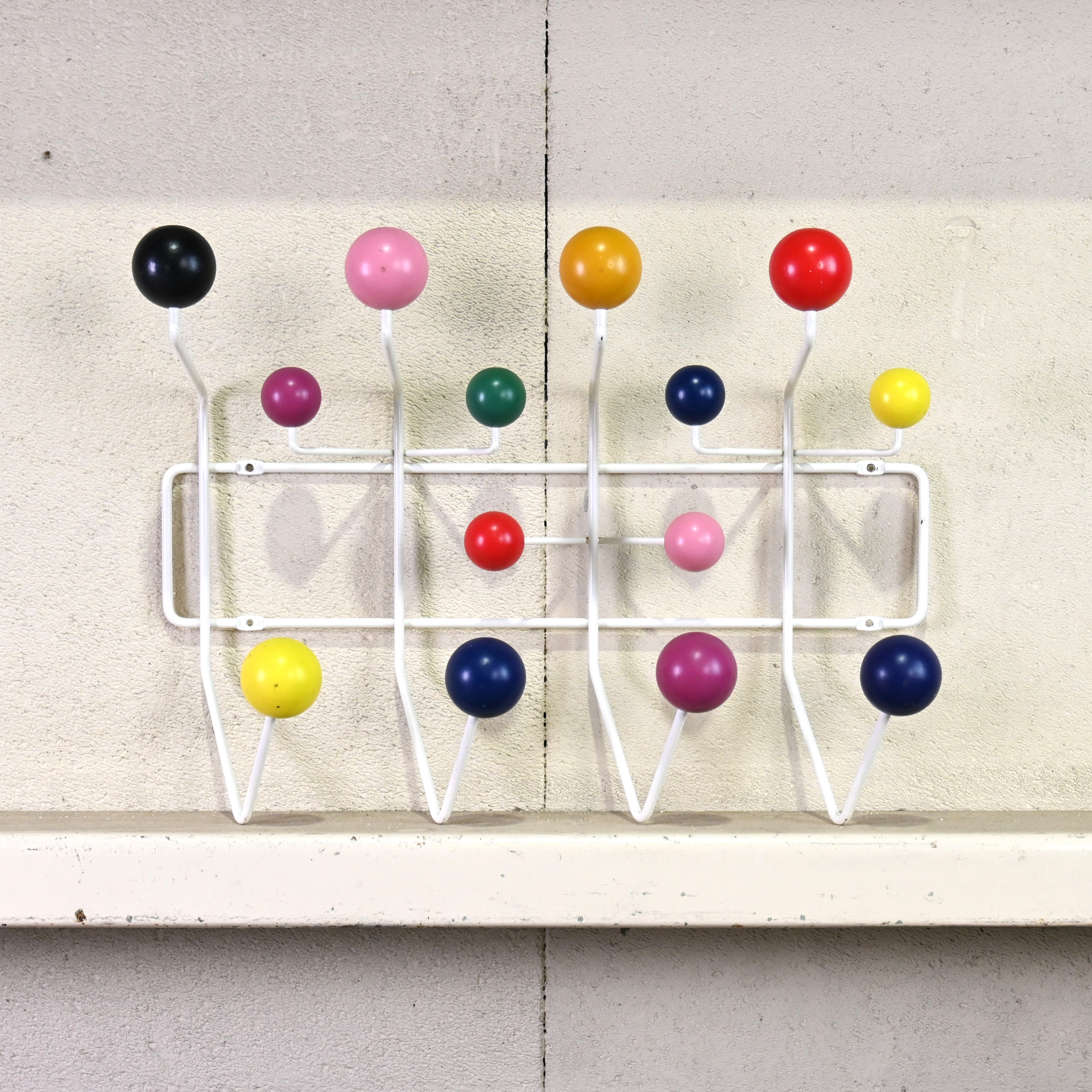 Hang-It-All Multi color Charles & Ray Eames Herman Miller Midcentury Modern design ※ Manufacturer unknown / ハングイットオール マルチカラー チャールズ＆レイ・イームズ ハーマンミラー ミッドセンチュリー モダンデザイン ※ 製造元不明