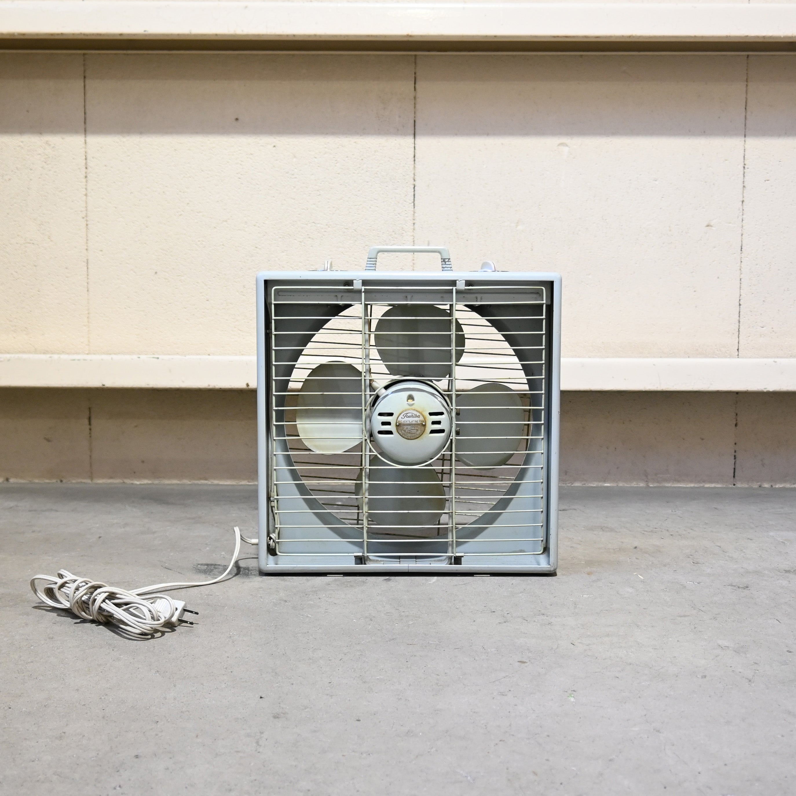 TOSHIBA Electric fan Japan retro Vintage / 東京芝浦電気 東芝 ボックス型扇風機 昭和レトロ ヴィンテージ