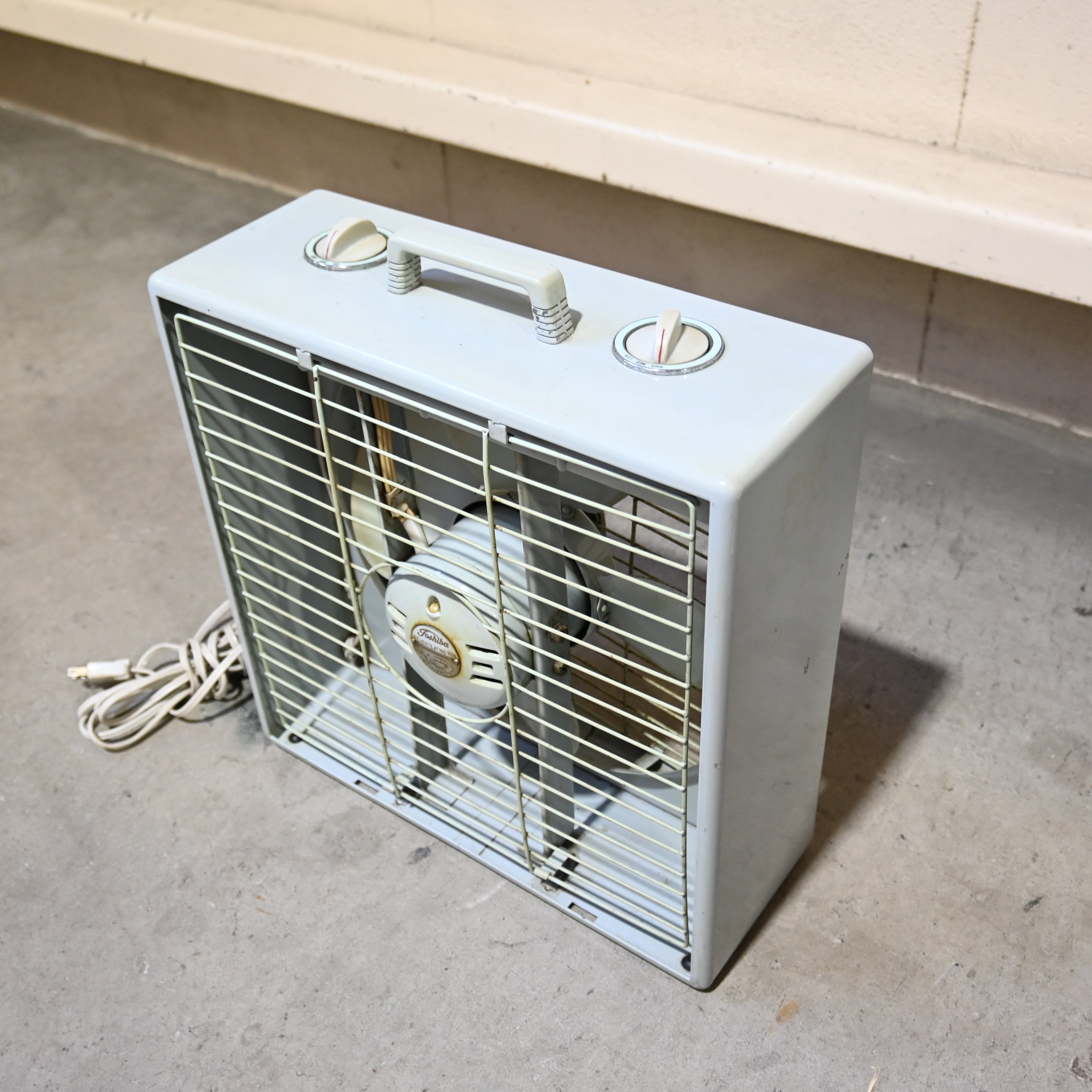 TOSHIBA Electric fan Japan retro Vintage / 東京芝浦電気 東芝 ボックス型扇風機 昭和レトロ ヴィンテージ