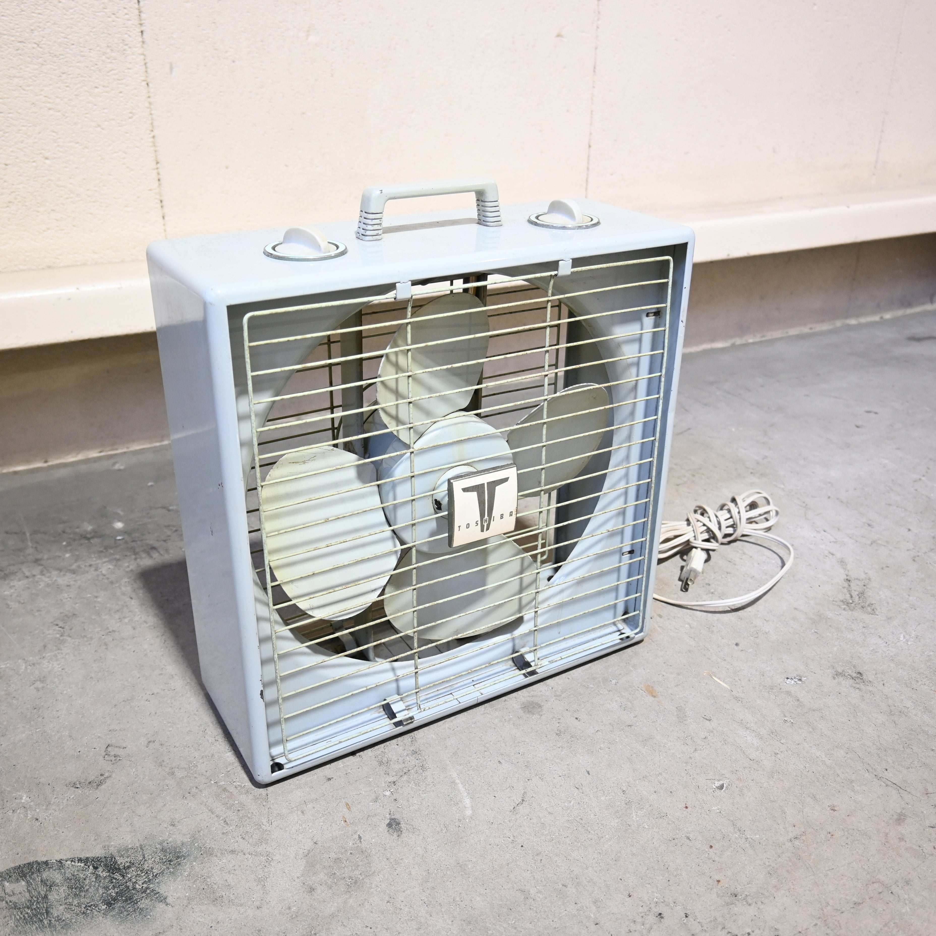 TOSHIBA Electric fan Japan retro Vintage / 東京芝浦電気 東芝 ボックス型扇風機 昭和レトロ ヴィンテージ