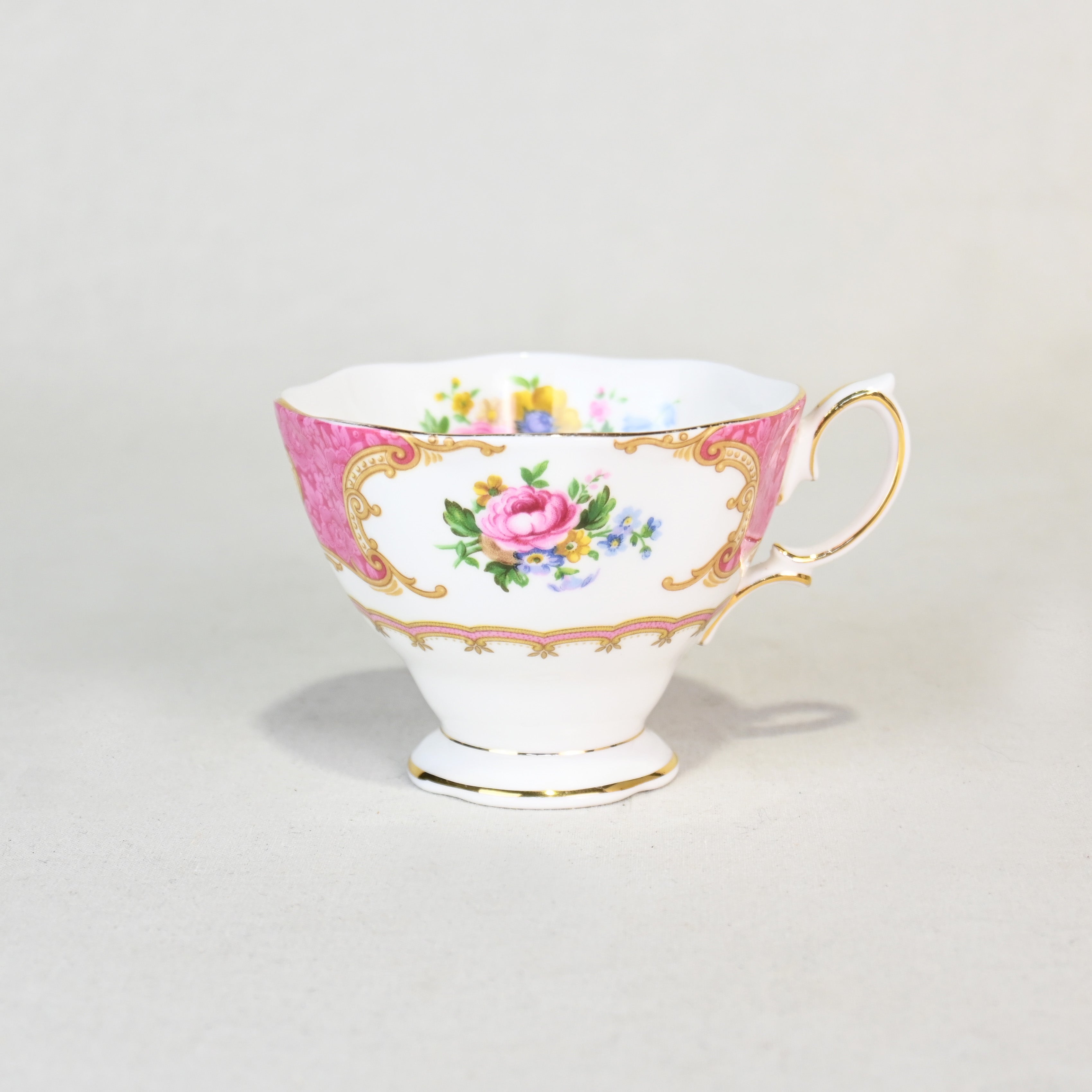 ROYAL ALBERT BB plate Cake plate  Enchantment Cup Pink UK / ロイヤルアルバート ブレッド＆バタープレート ケーキプレート カップ ピンク イギリス